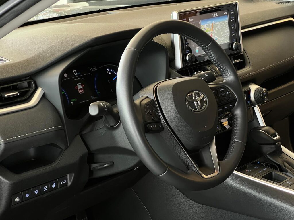 Toyota stūre 