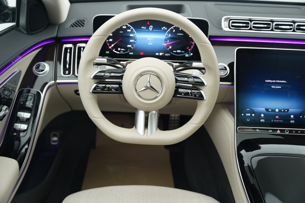 Mercedes Benz S-klases šofera vieta