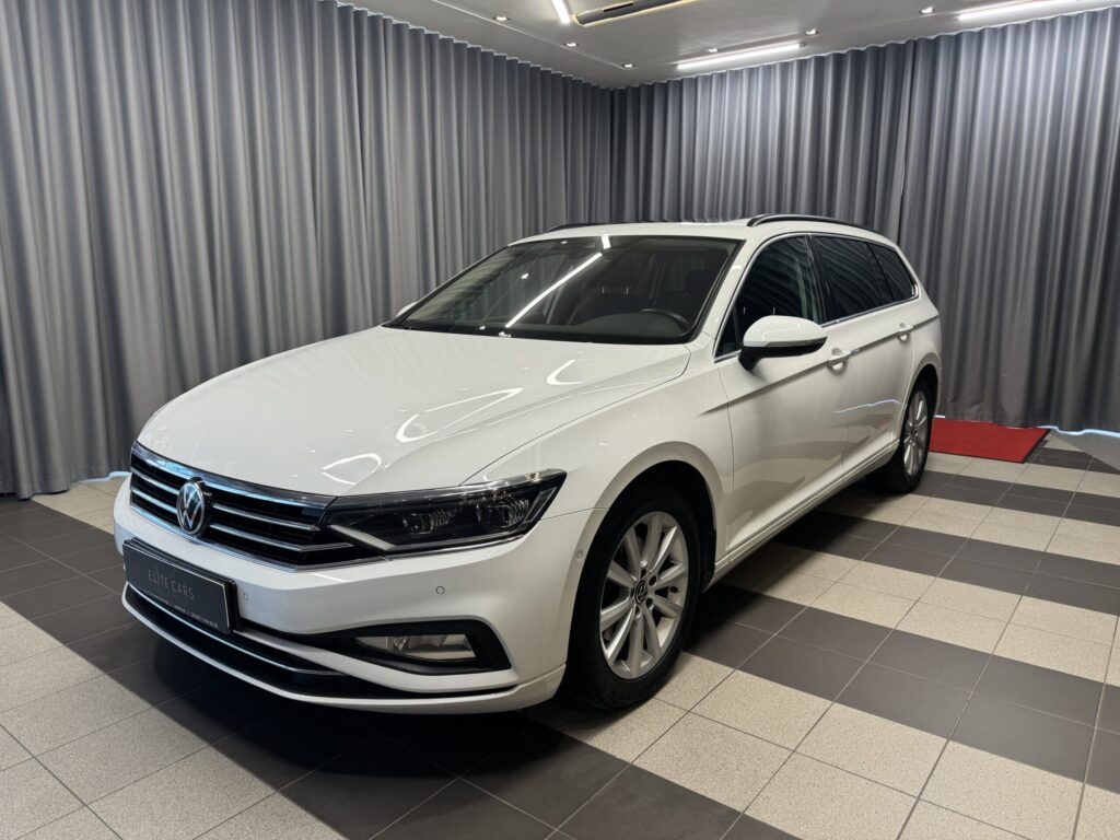 Balts volkswagen passat
