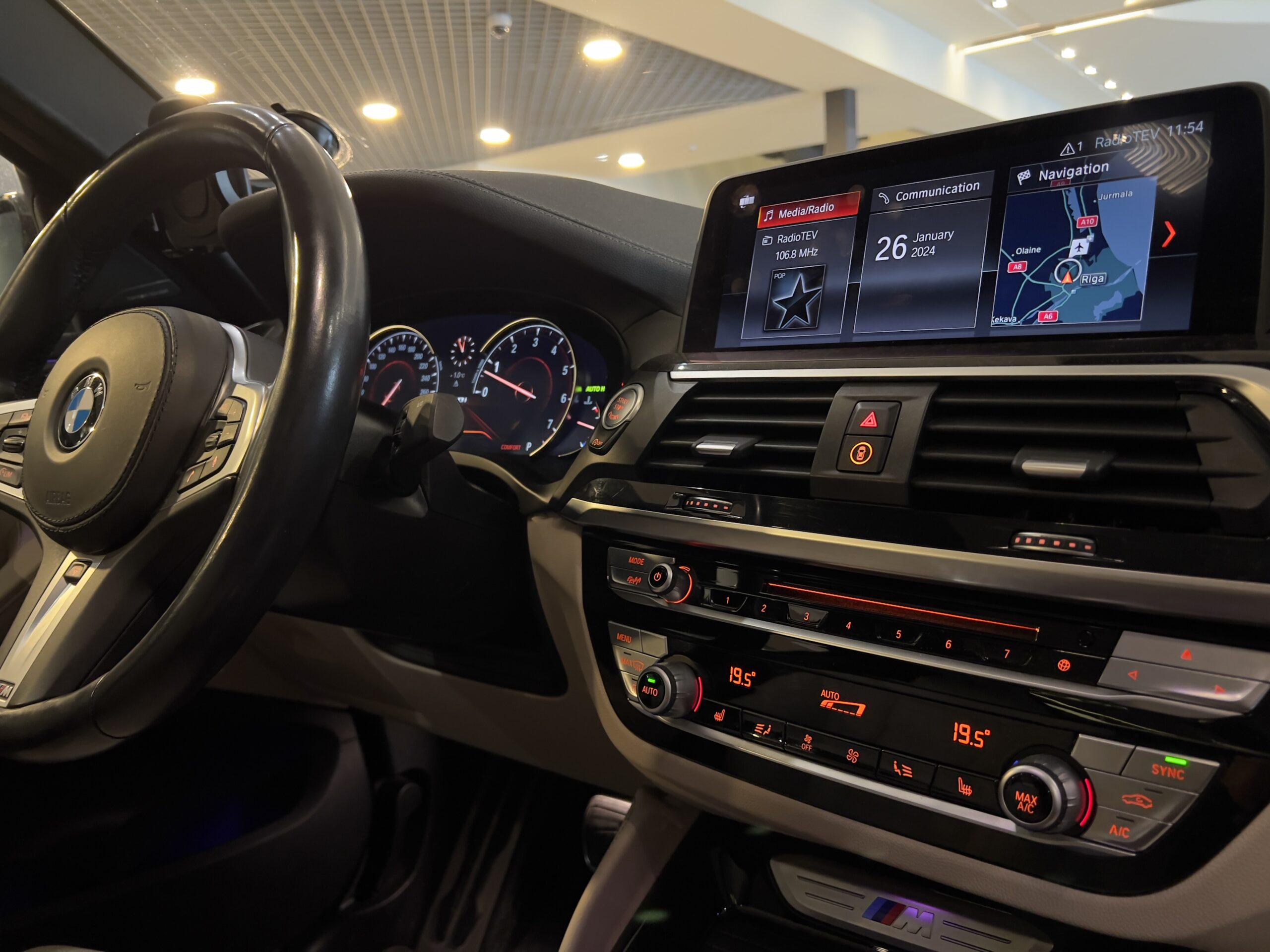 Car image 22