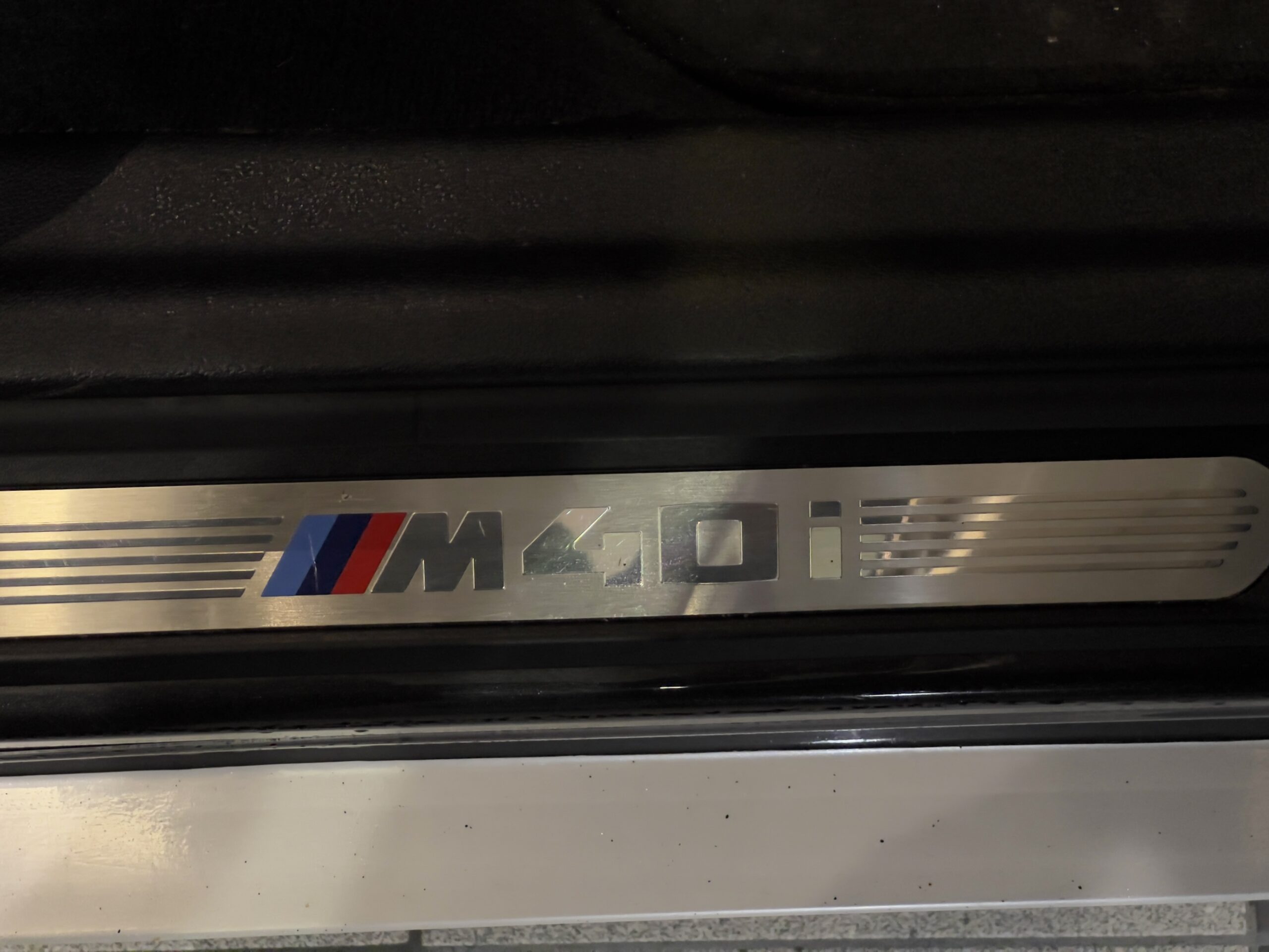 Car image 26
