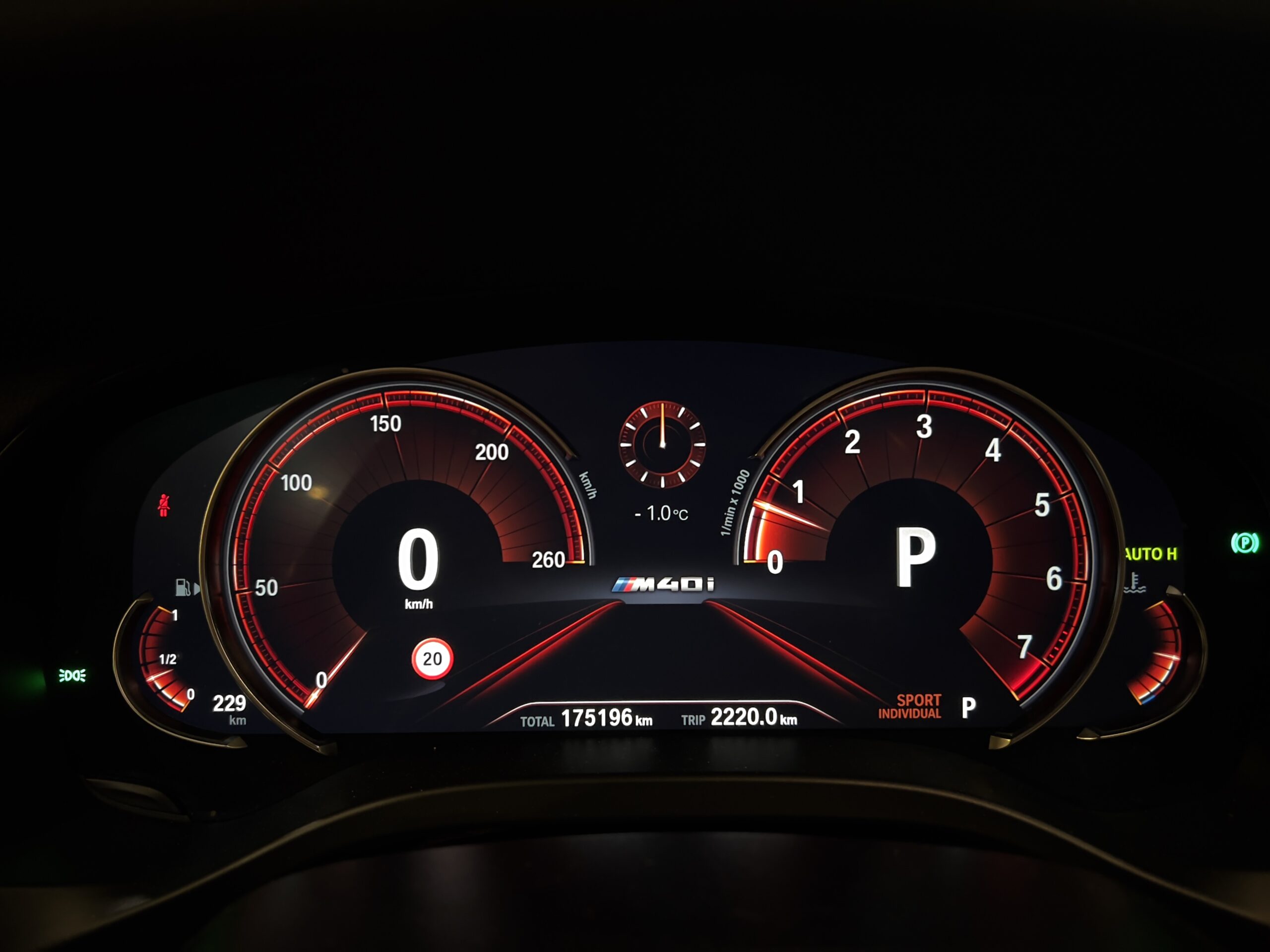 Car image 29