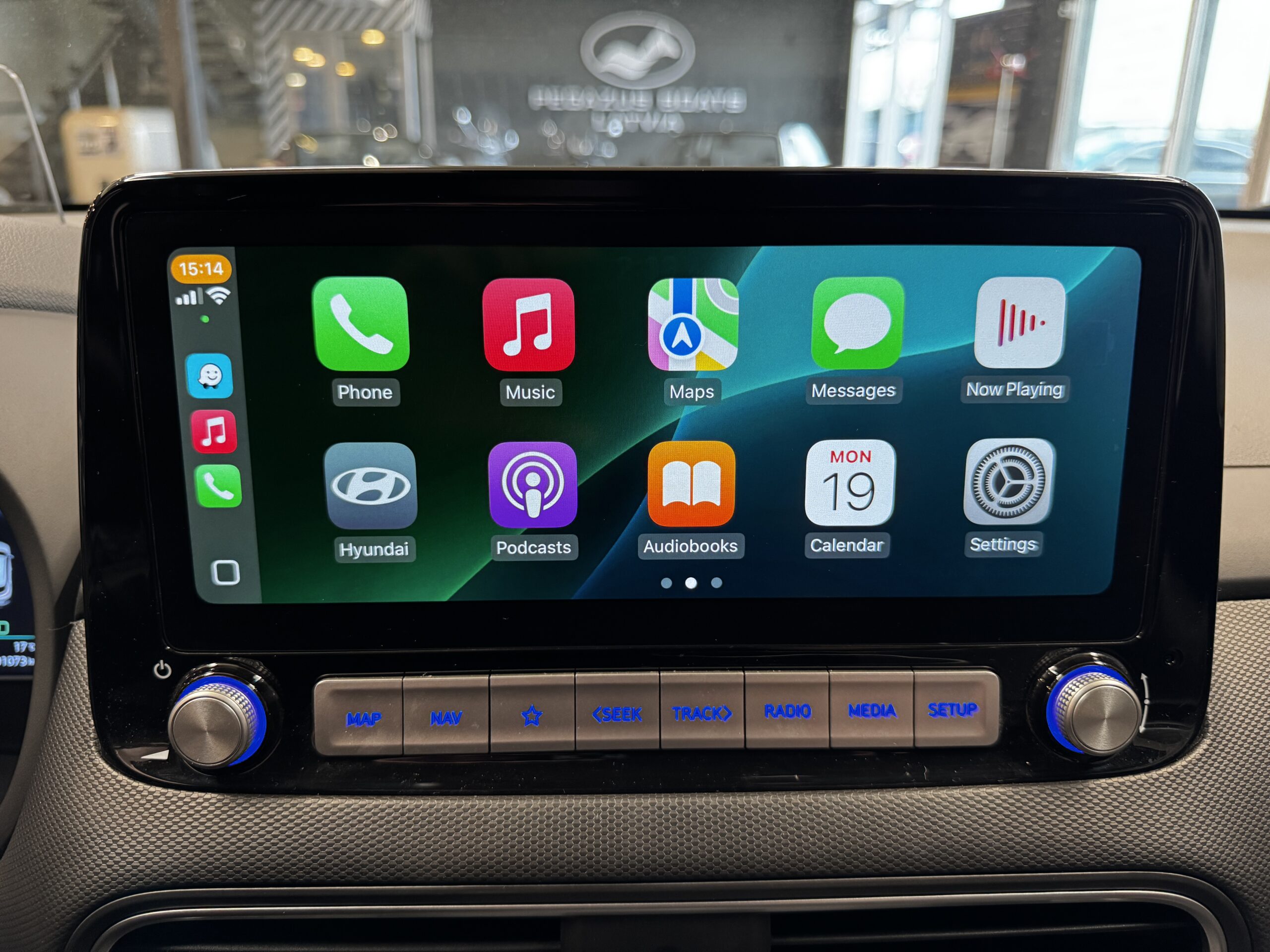 Car image 25