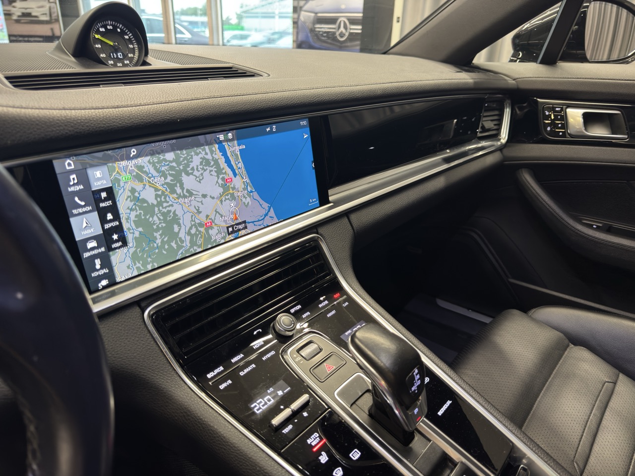 Car image 6