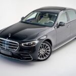 Mercedes-Benz S-Klase vs BMW 7. sērija: Kura luksusa automašīna ir piemērotāka tieši jums?