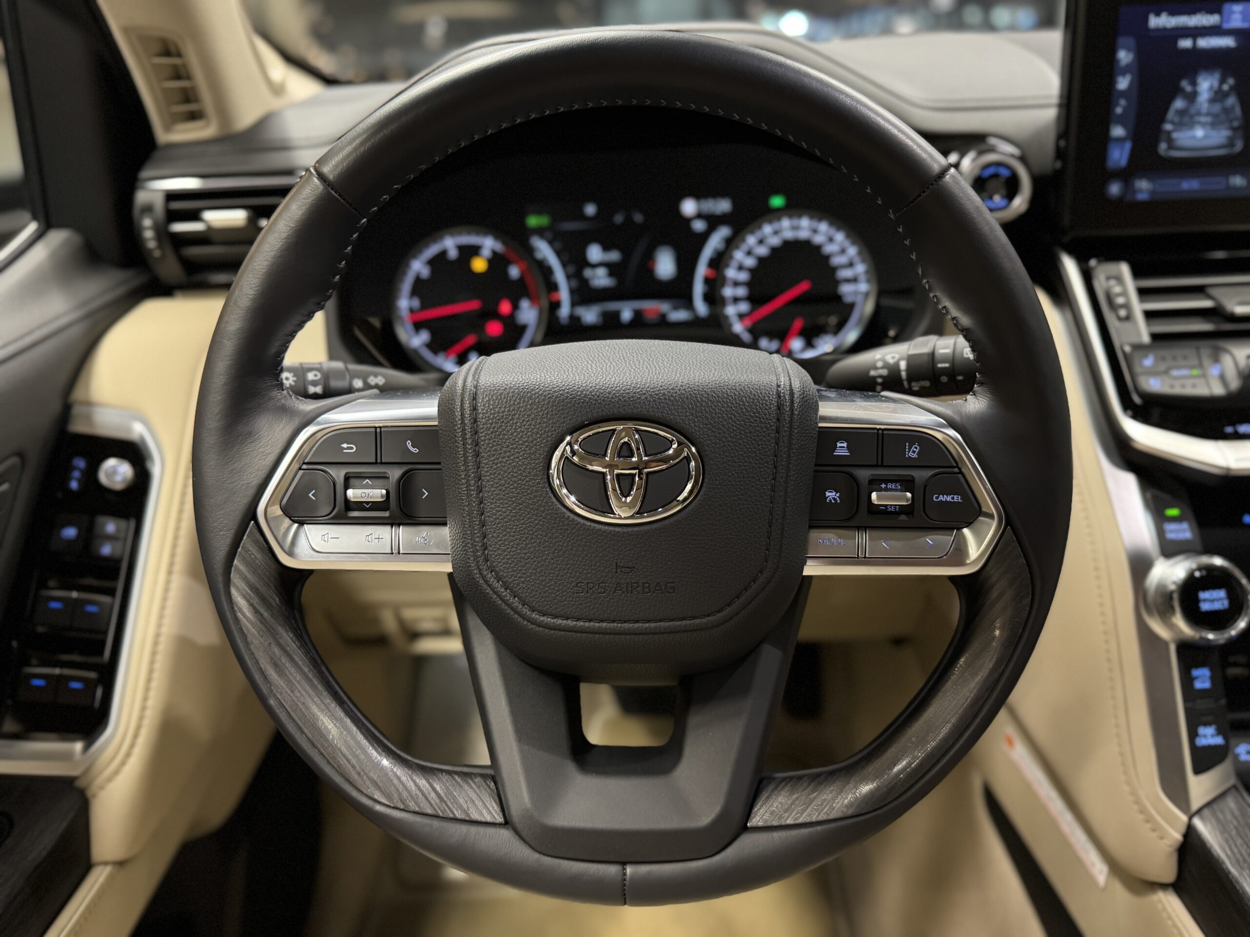 Car image 22