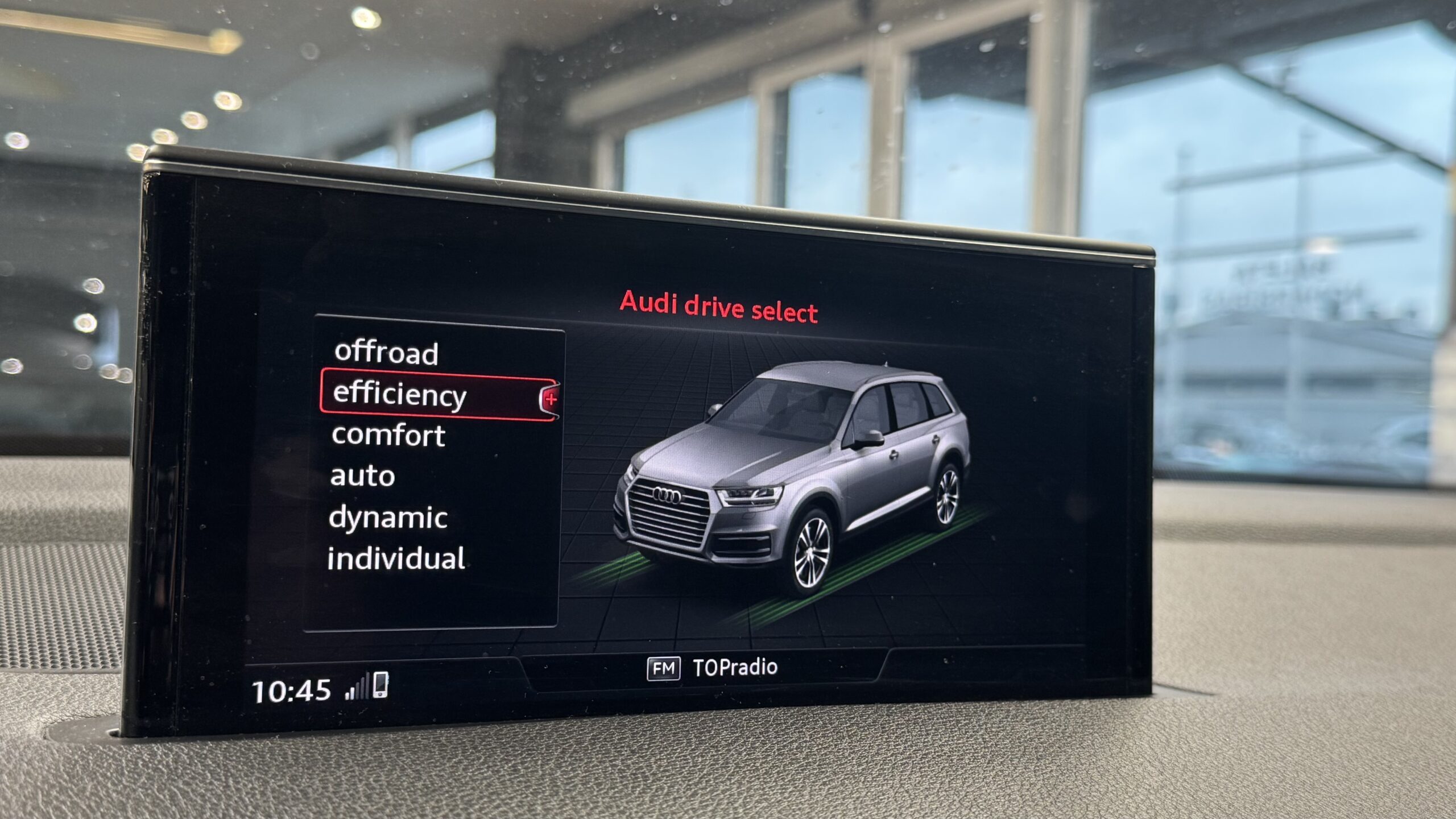 Car image 15