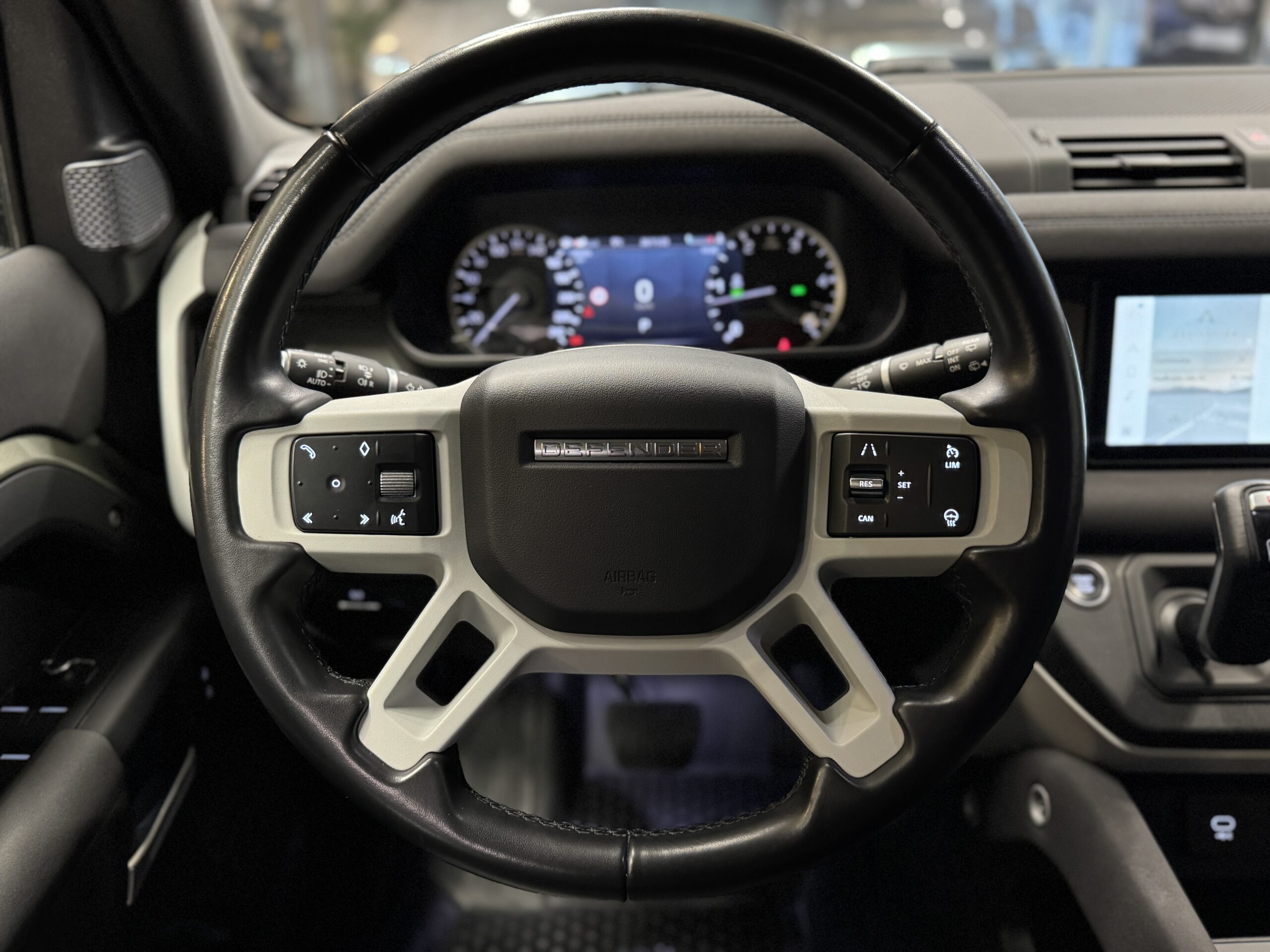 Car image 23