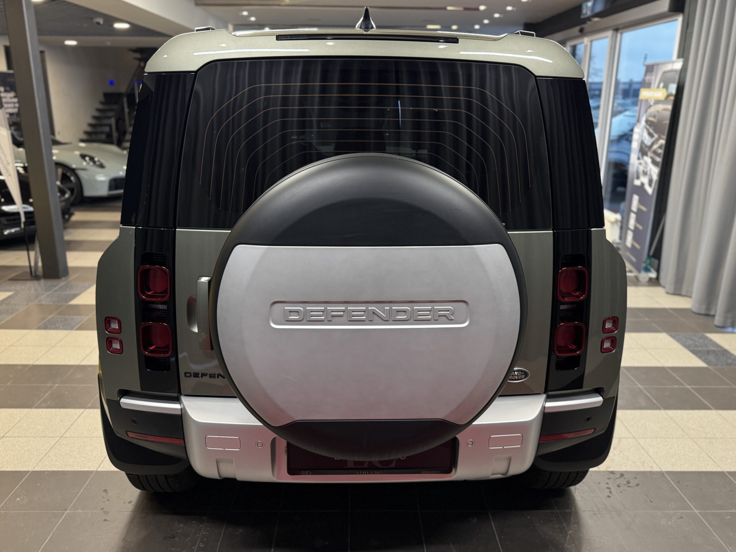 Car image 5