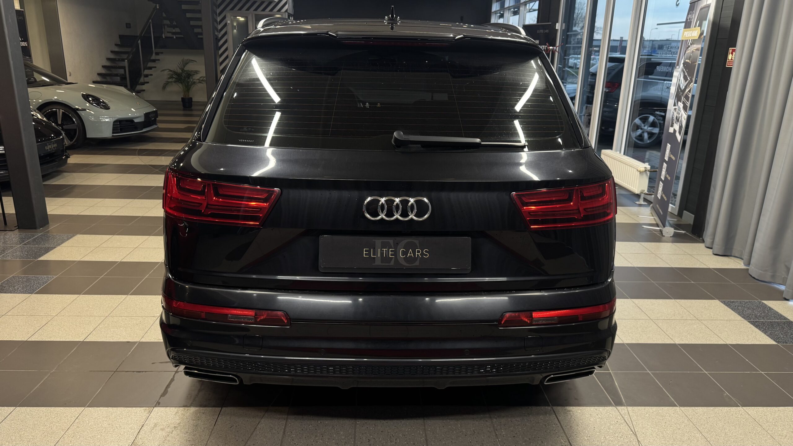 Car image 6
