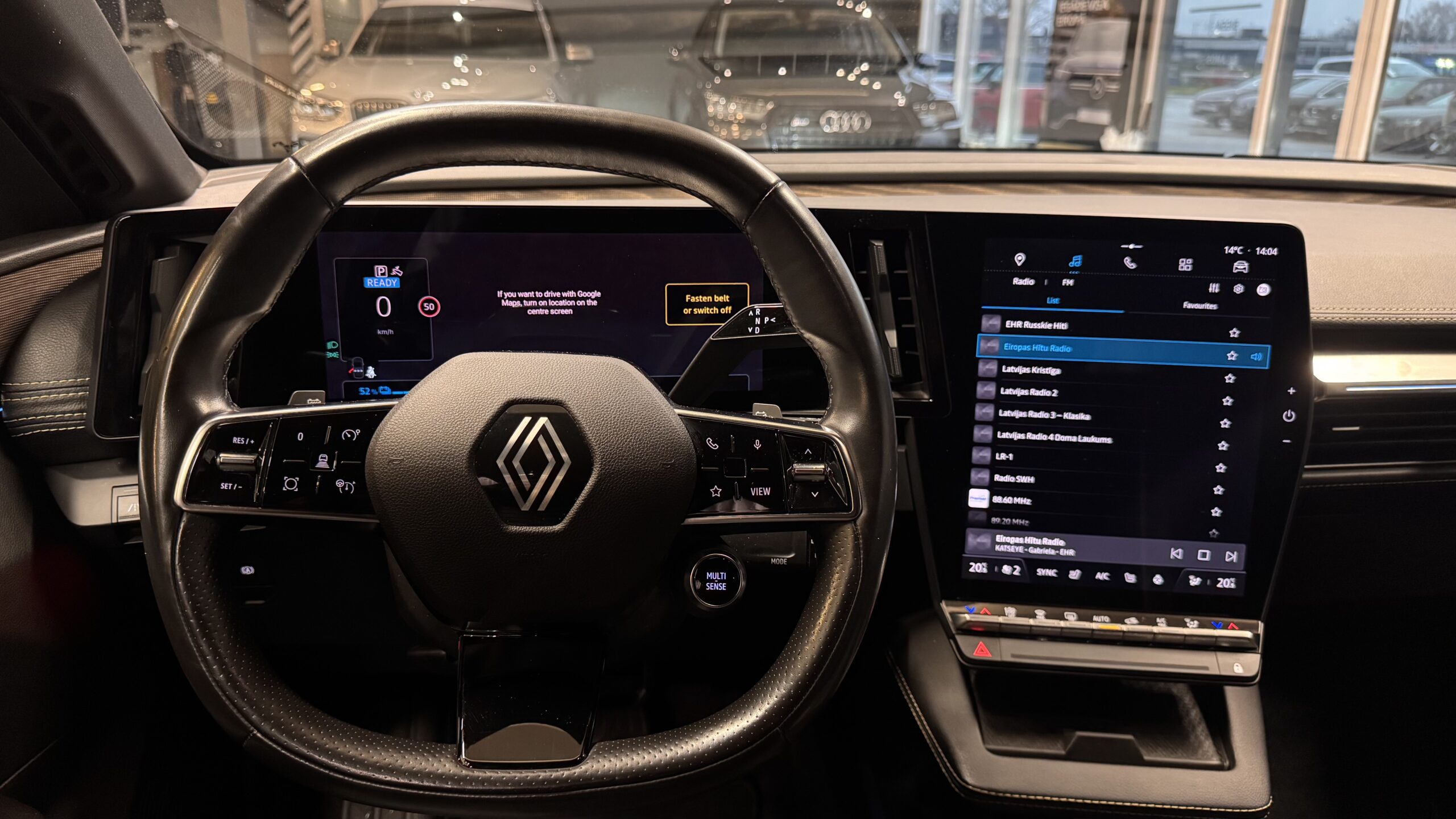 Car image 14