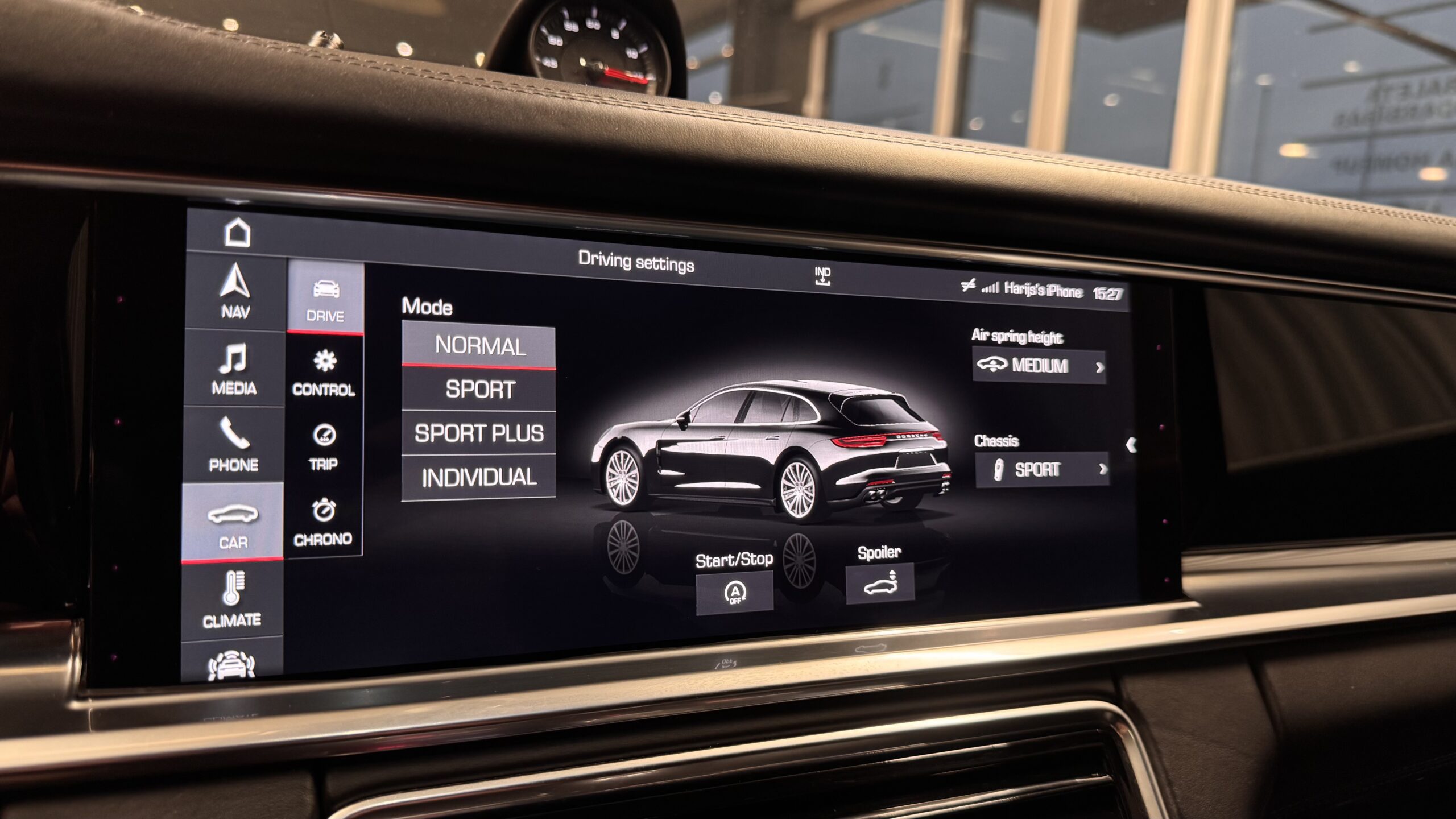 Car image 18