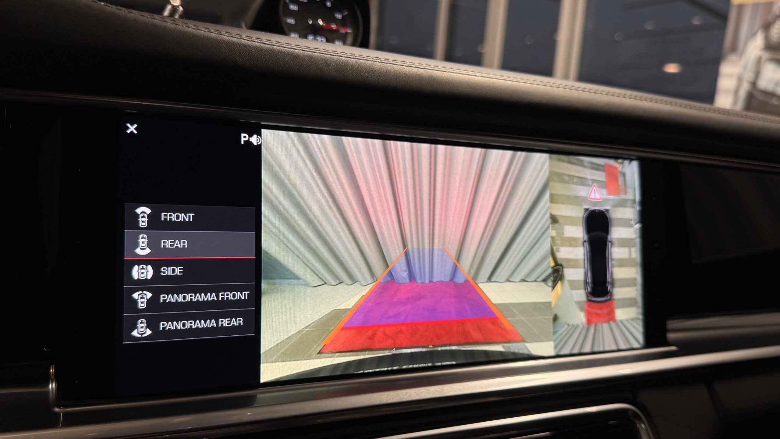 Car image 23