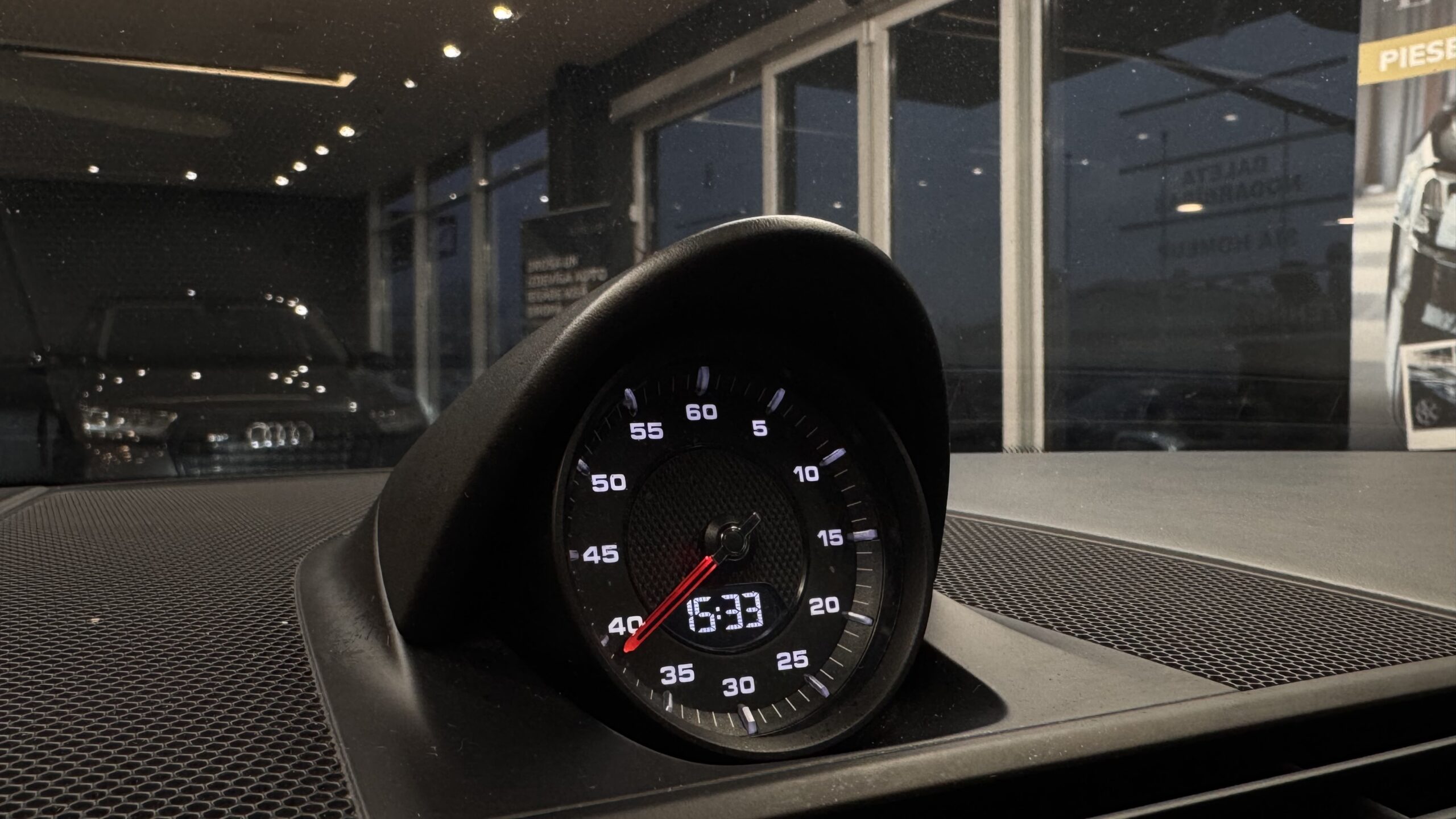 Car image 25
