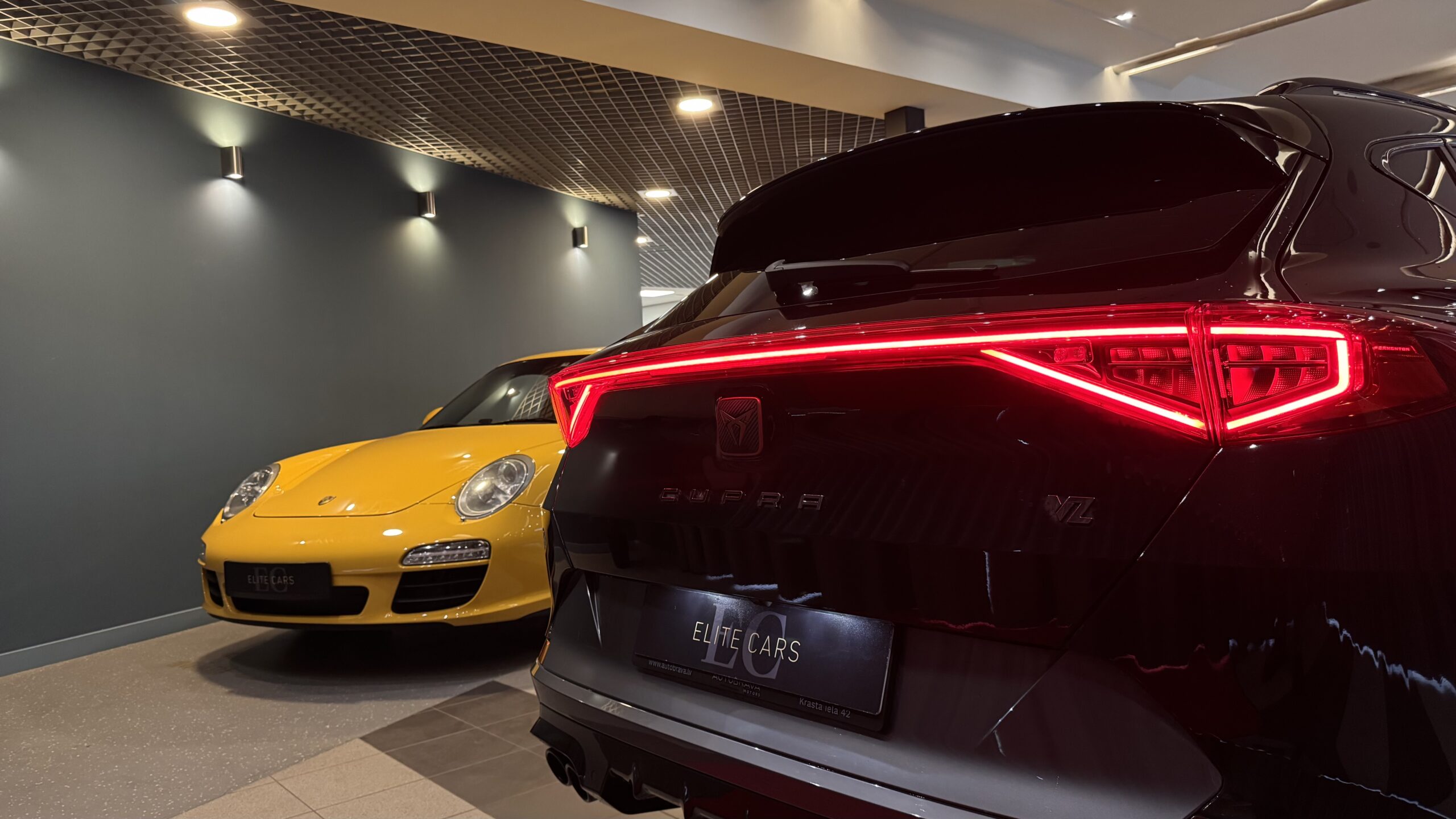 Car image 28