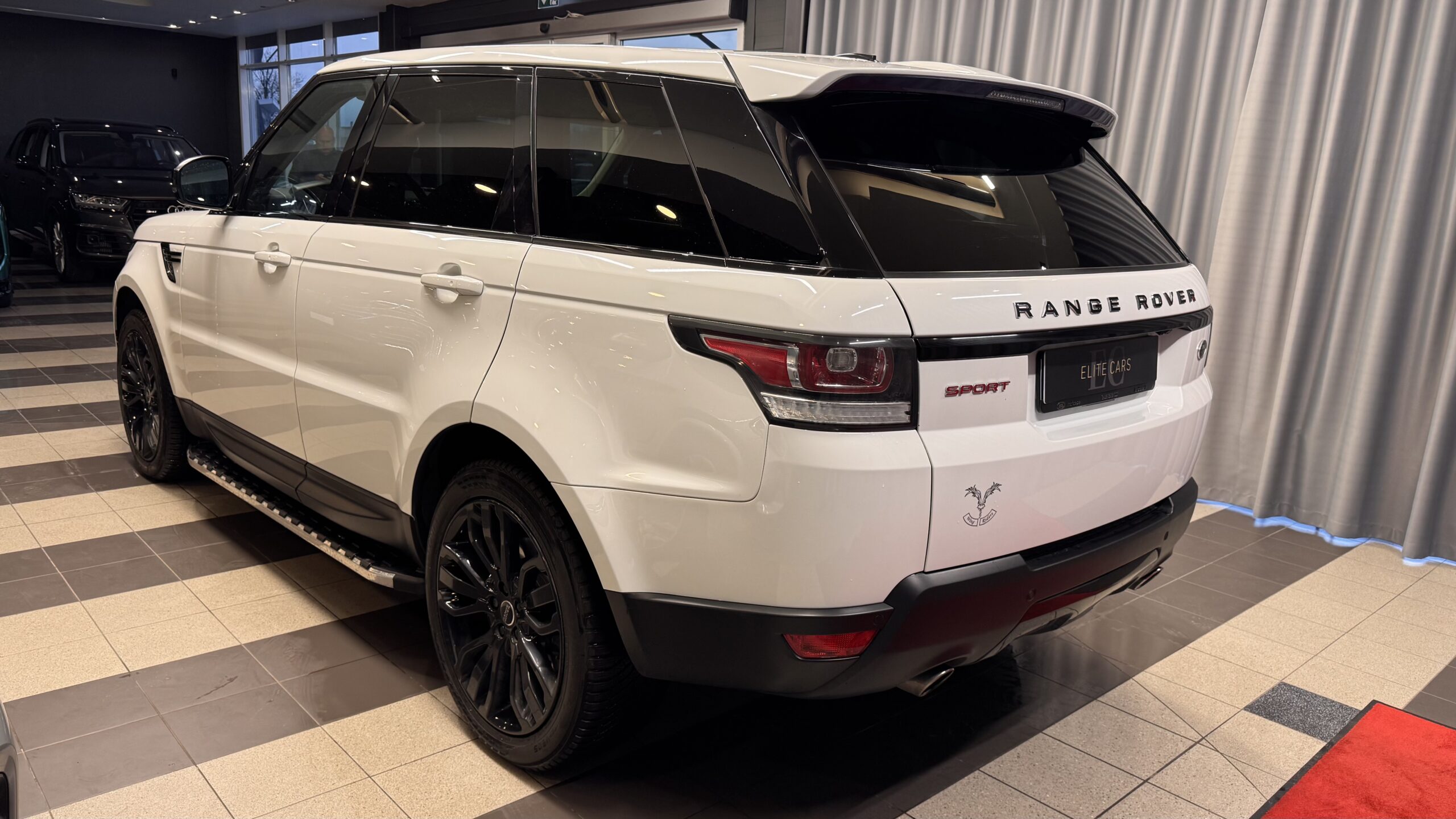 Car image 6