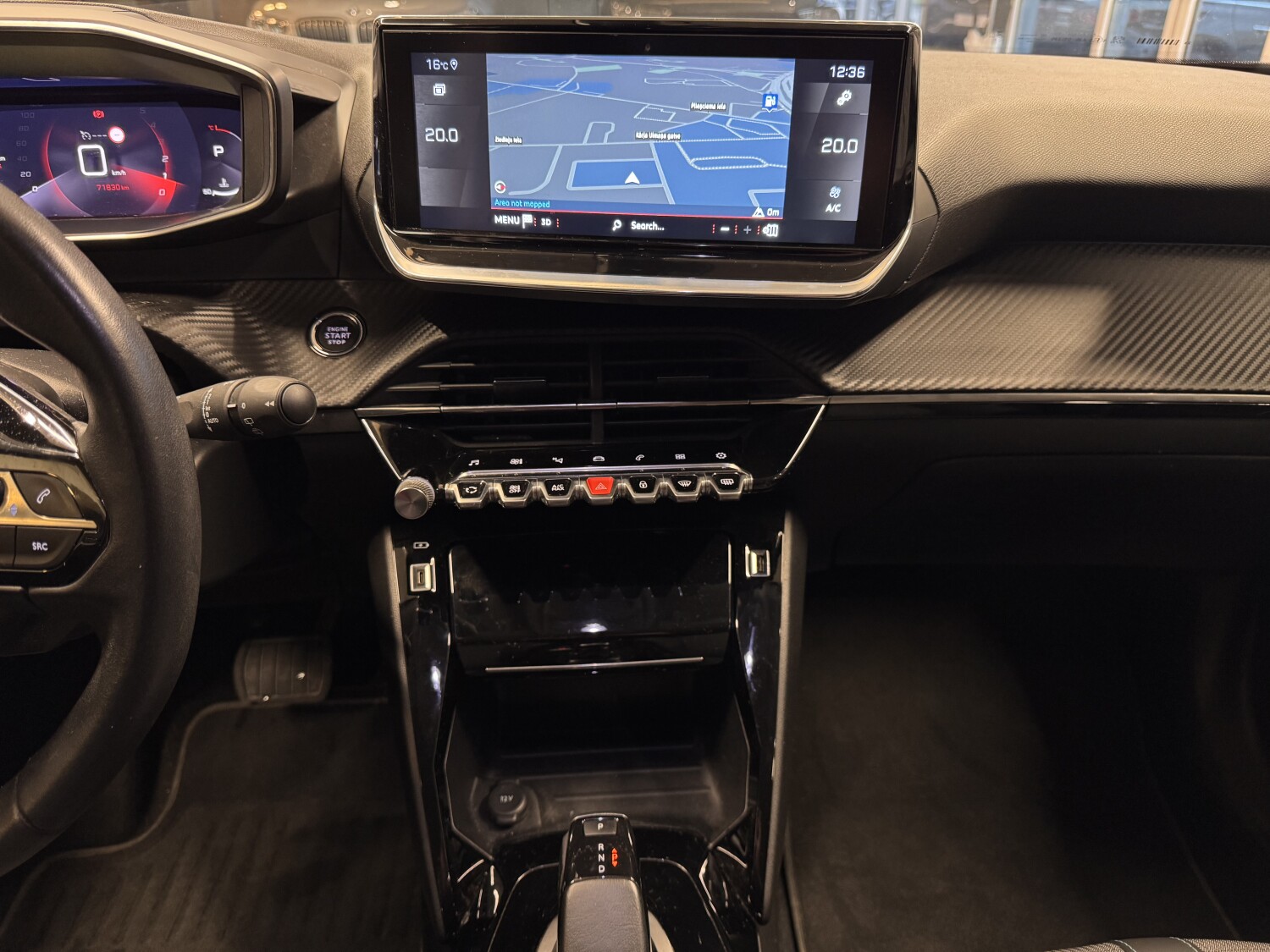 Car image 9