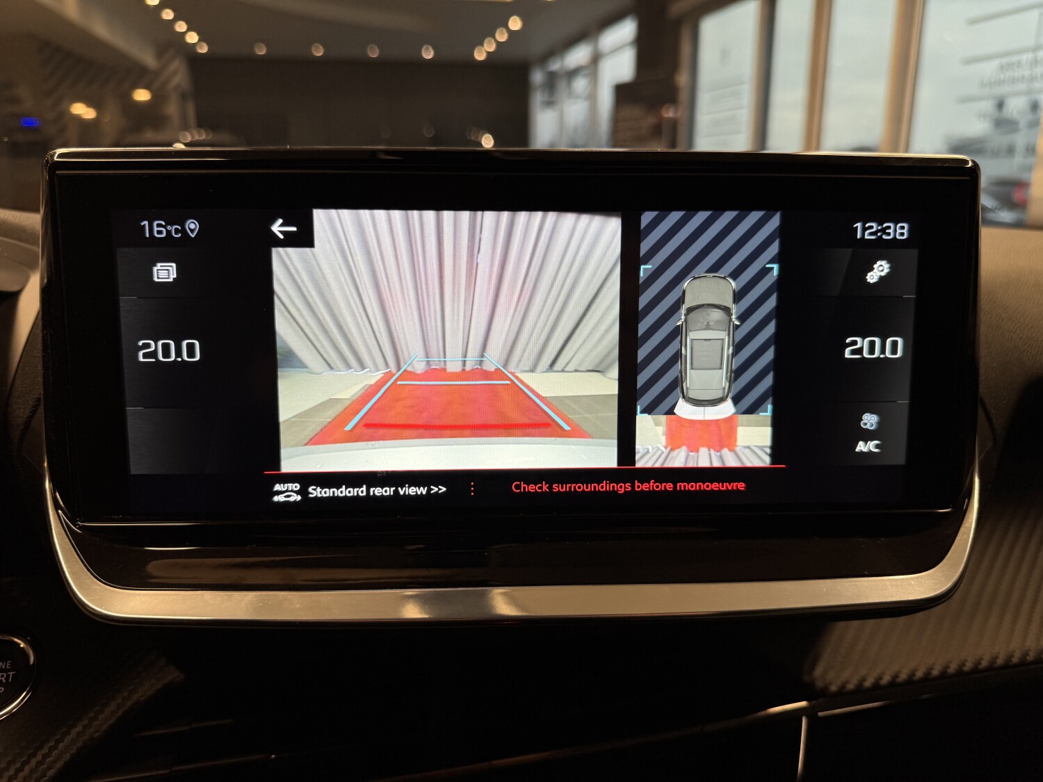 Car image 10