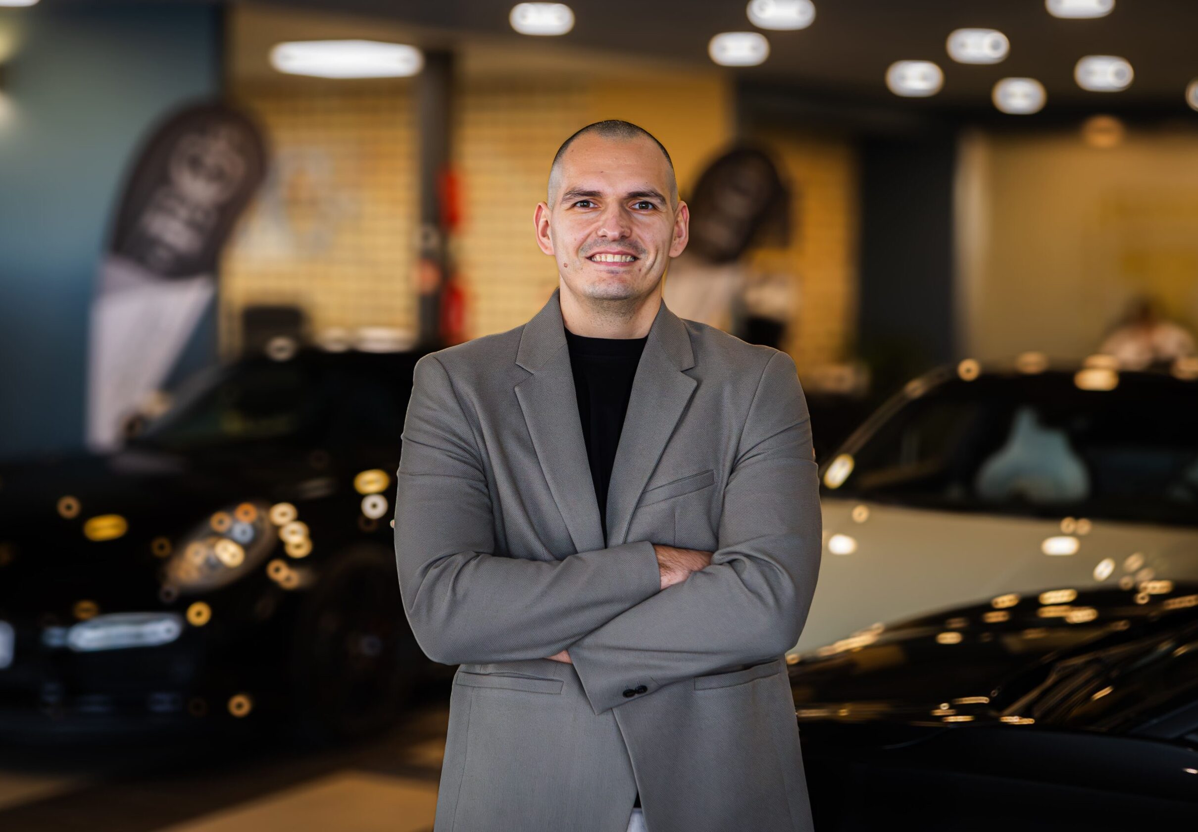 Jānis auto pārdošanas speciālists