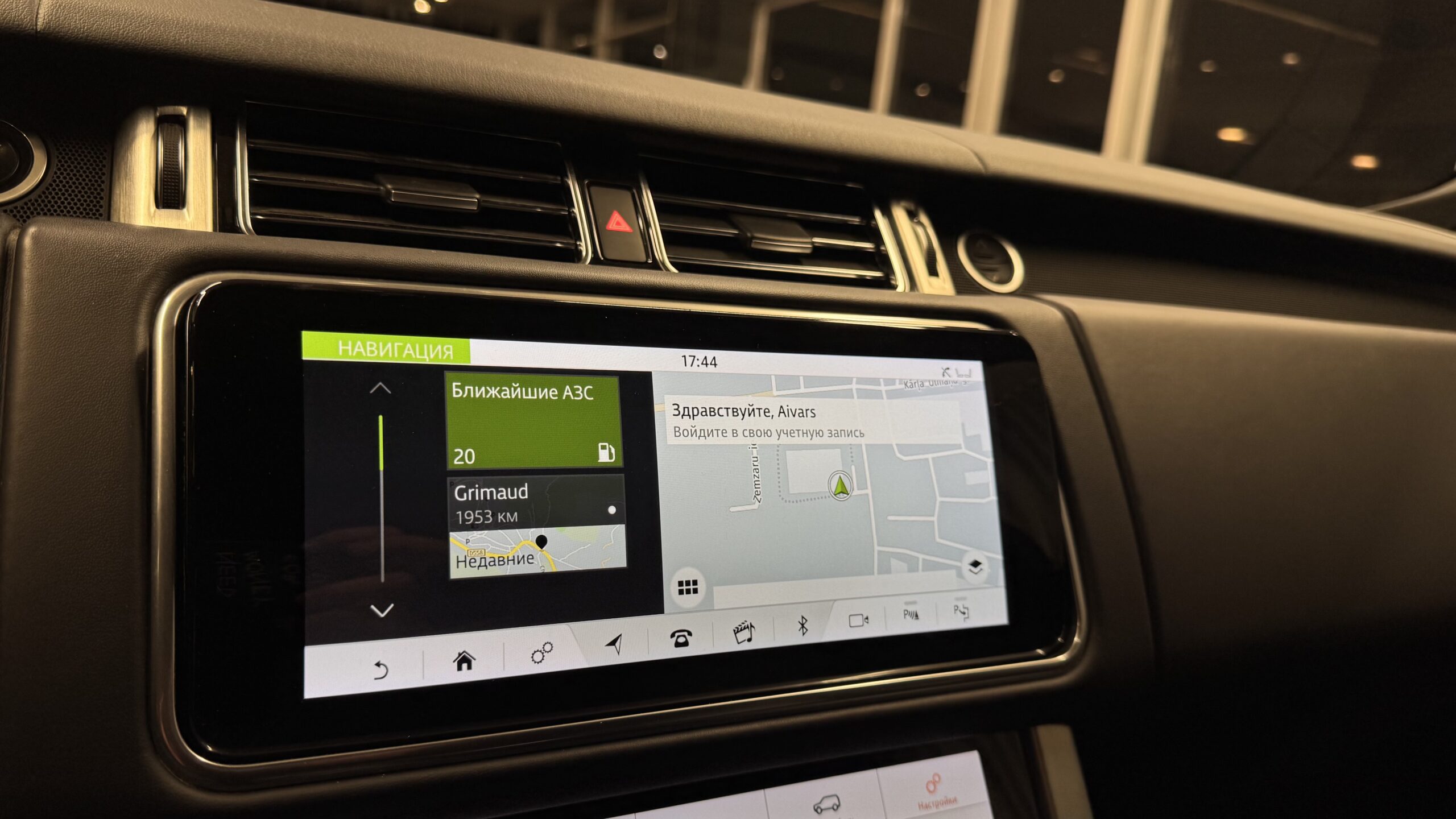 Car image 22