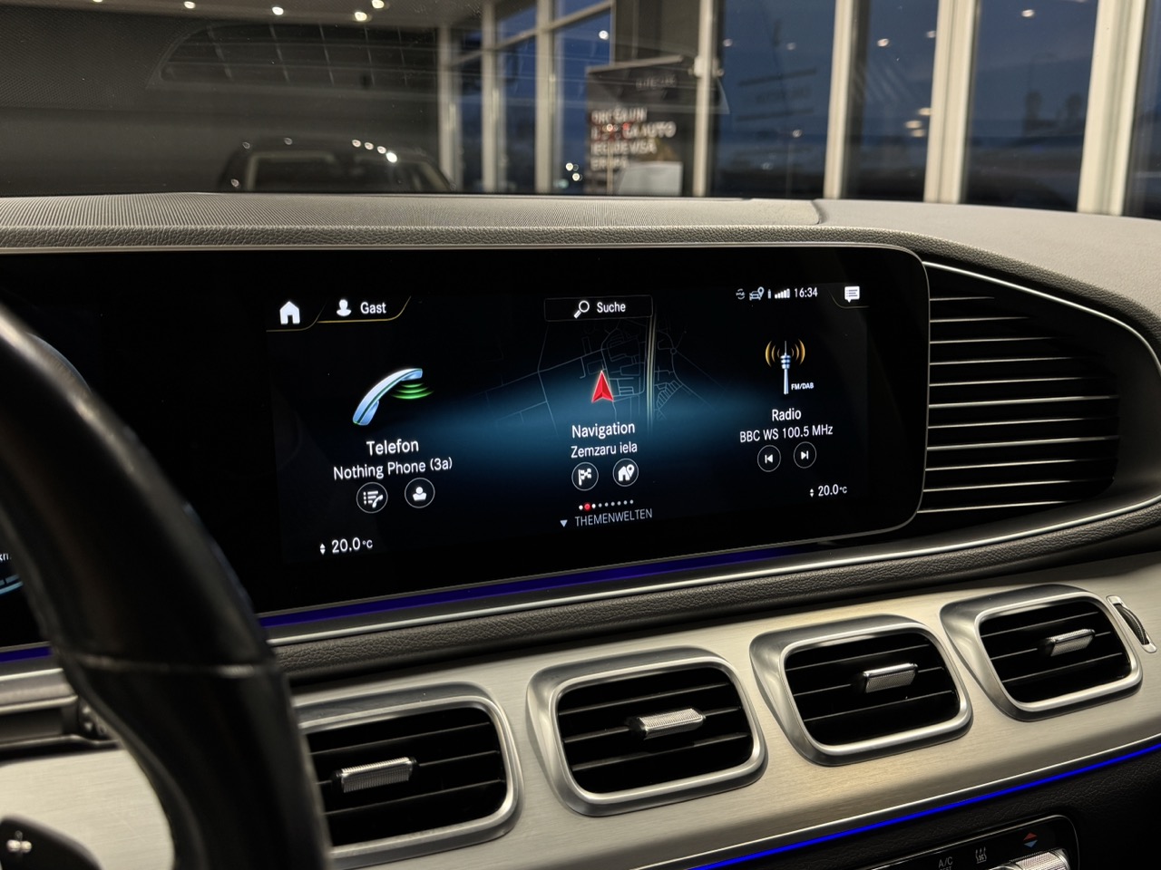 Car image 21