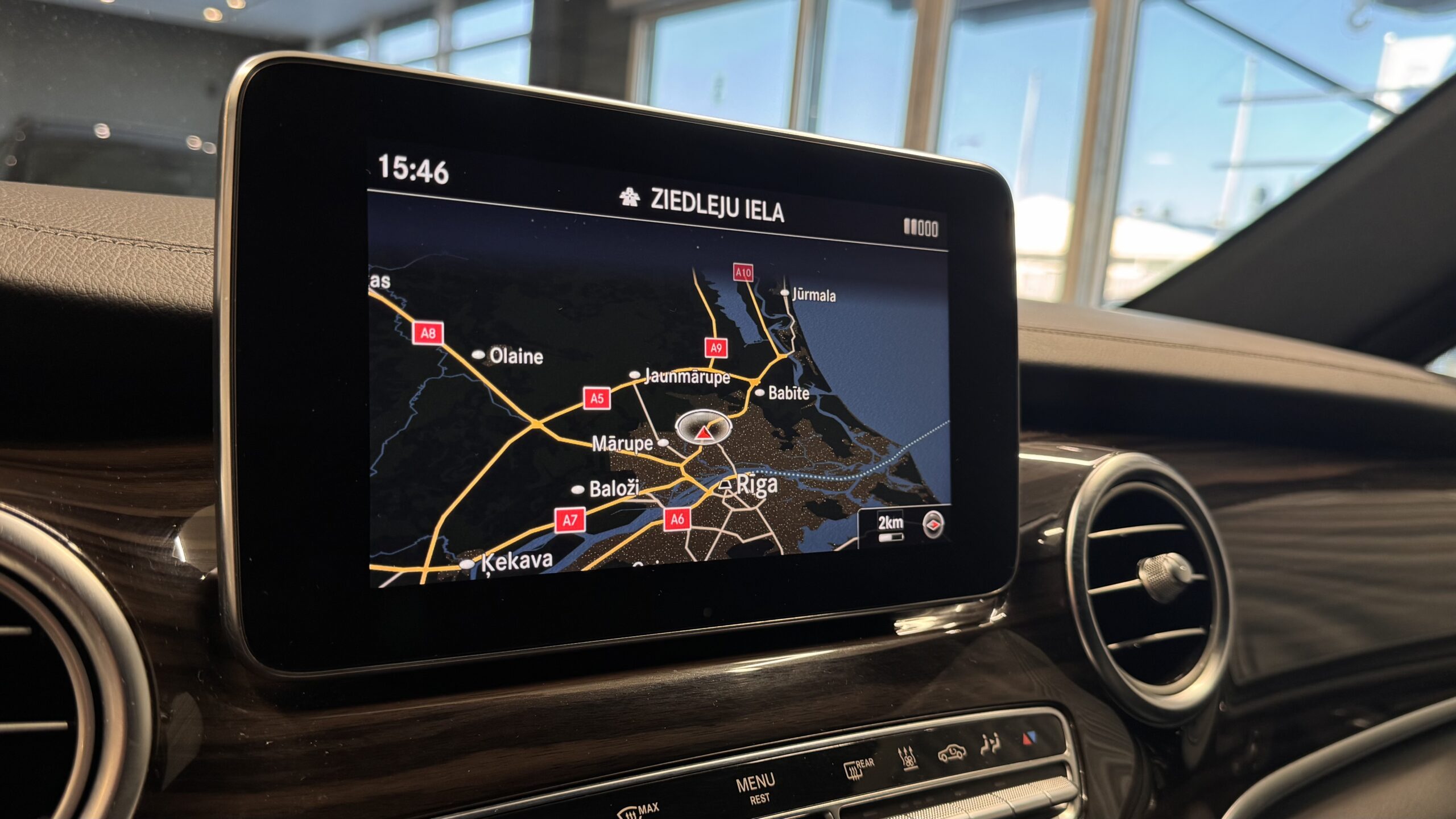 Car image 21