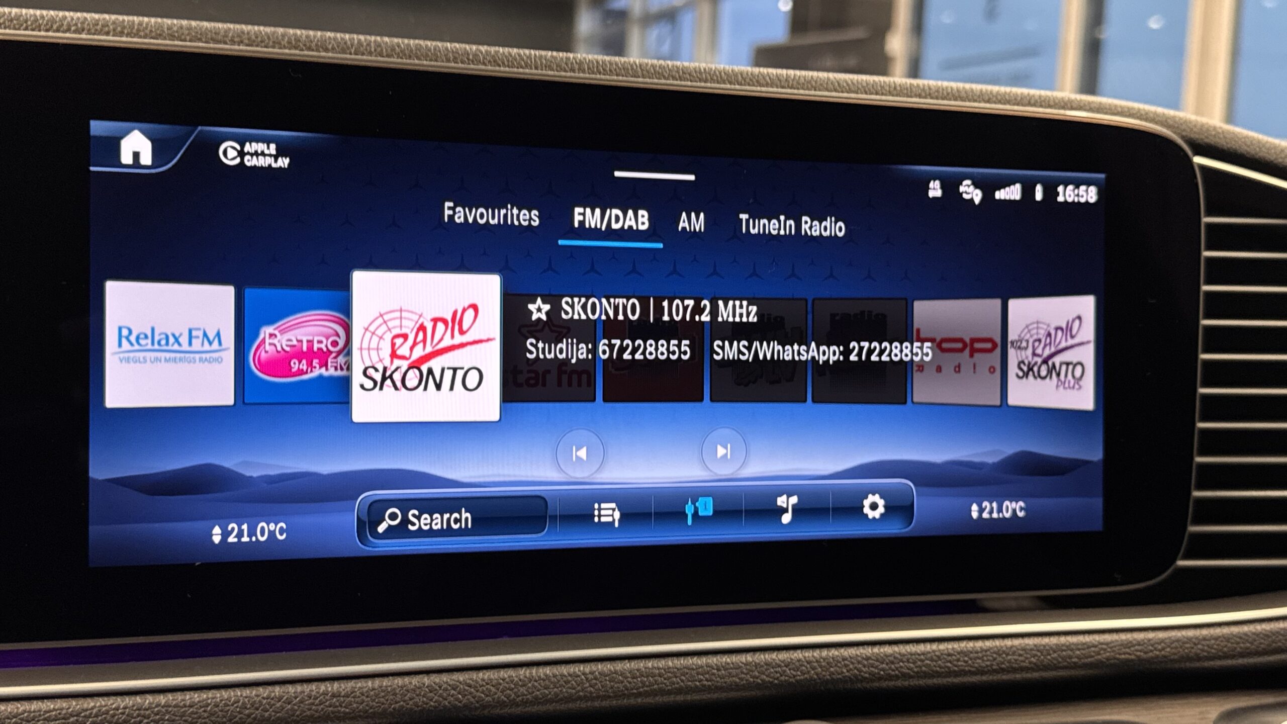 Car image 22
