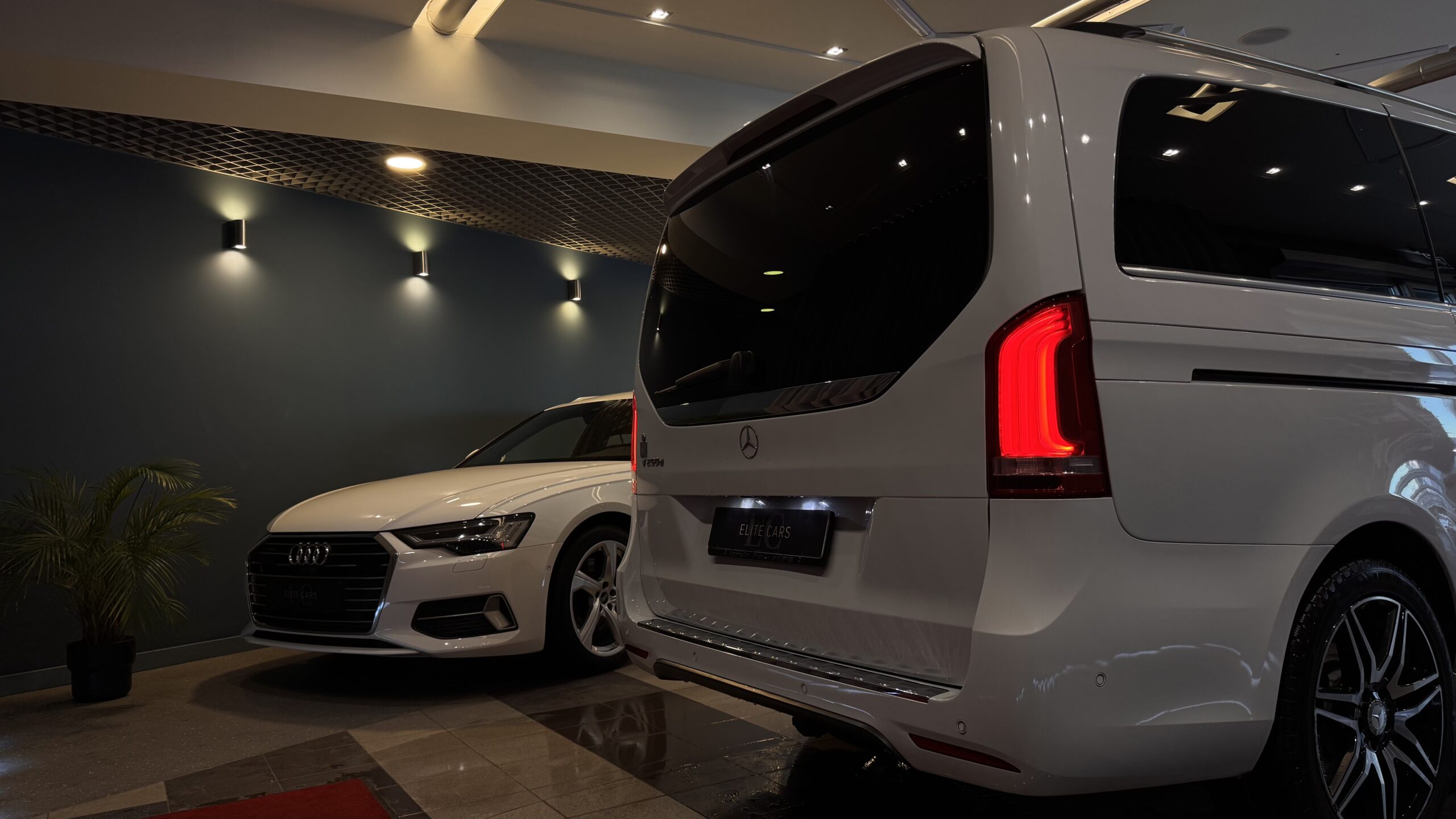 Car image 26