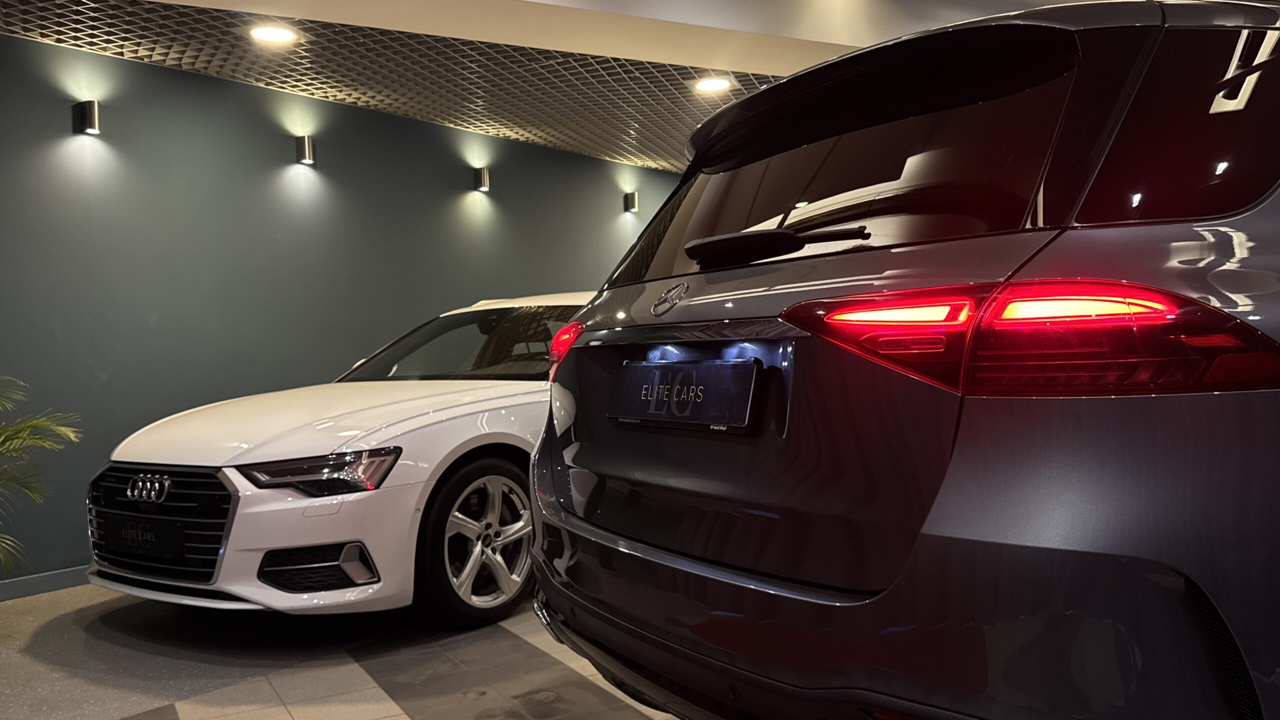 Car image 28