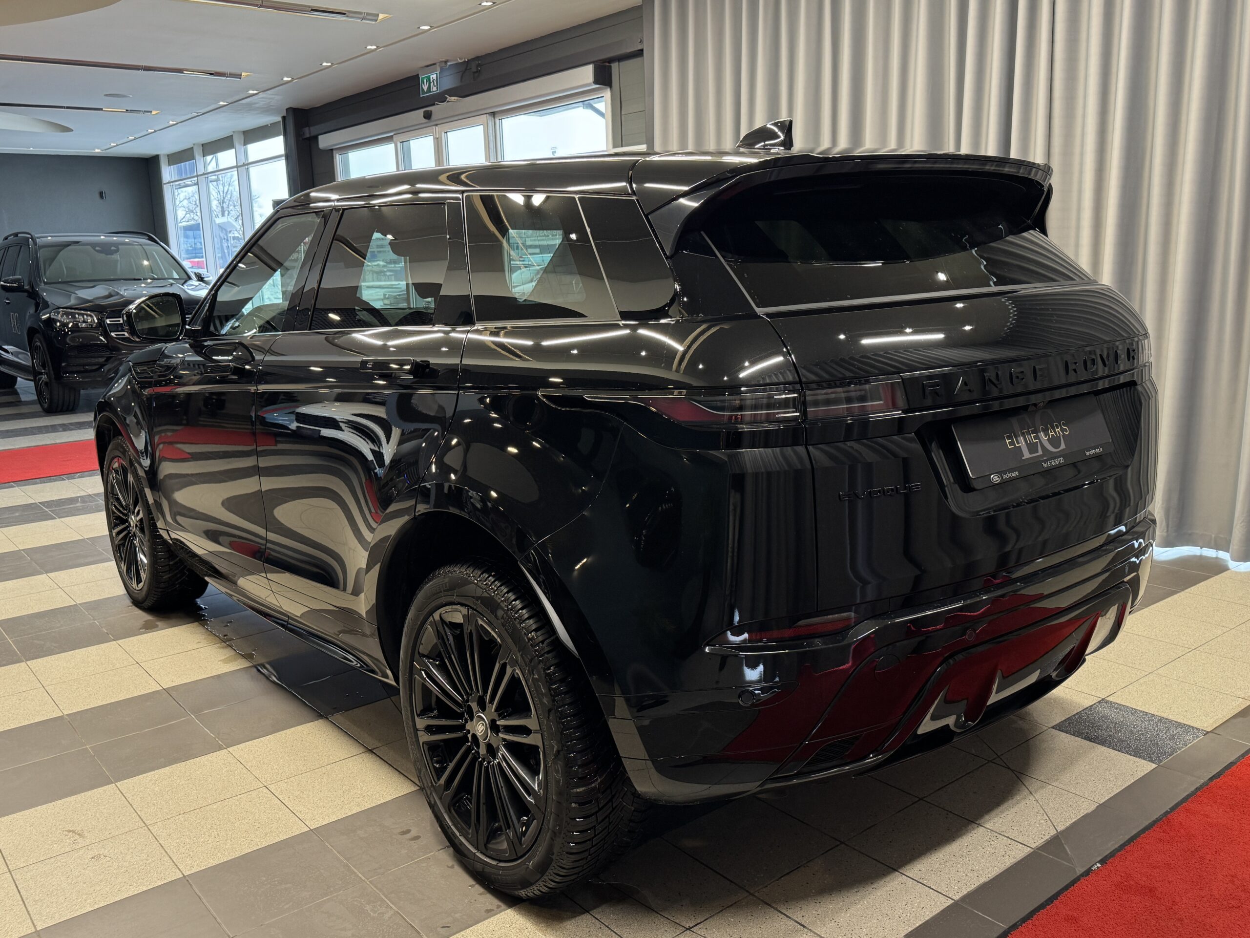 Car image 5