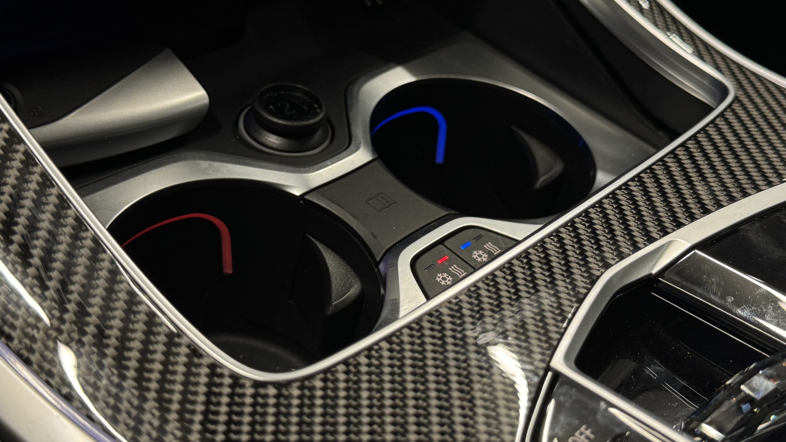 Car image 32