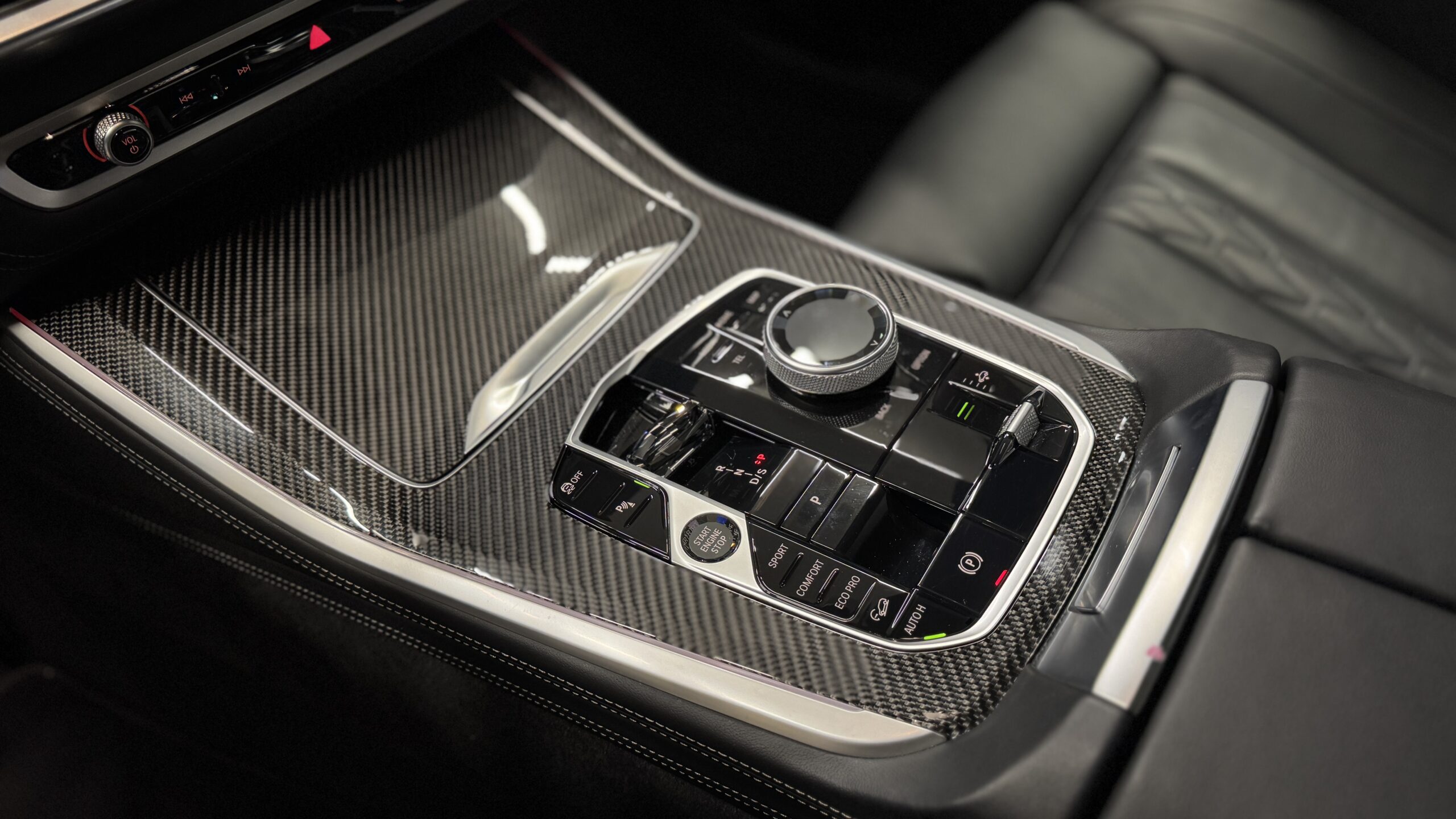 Car image 34