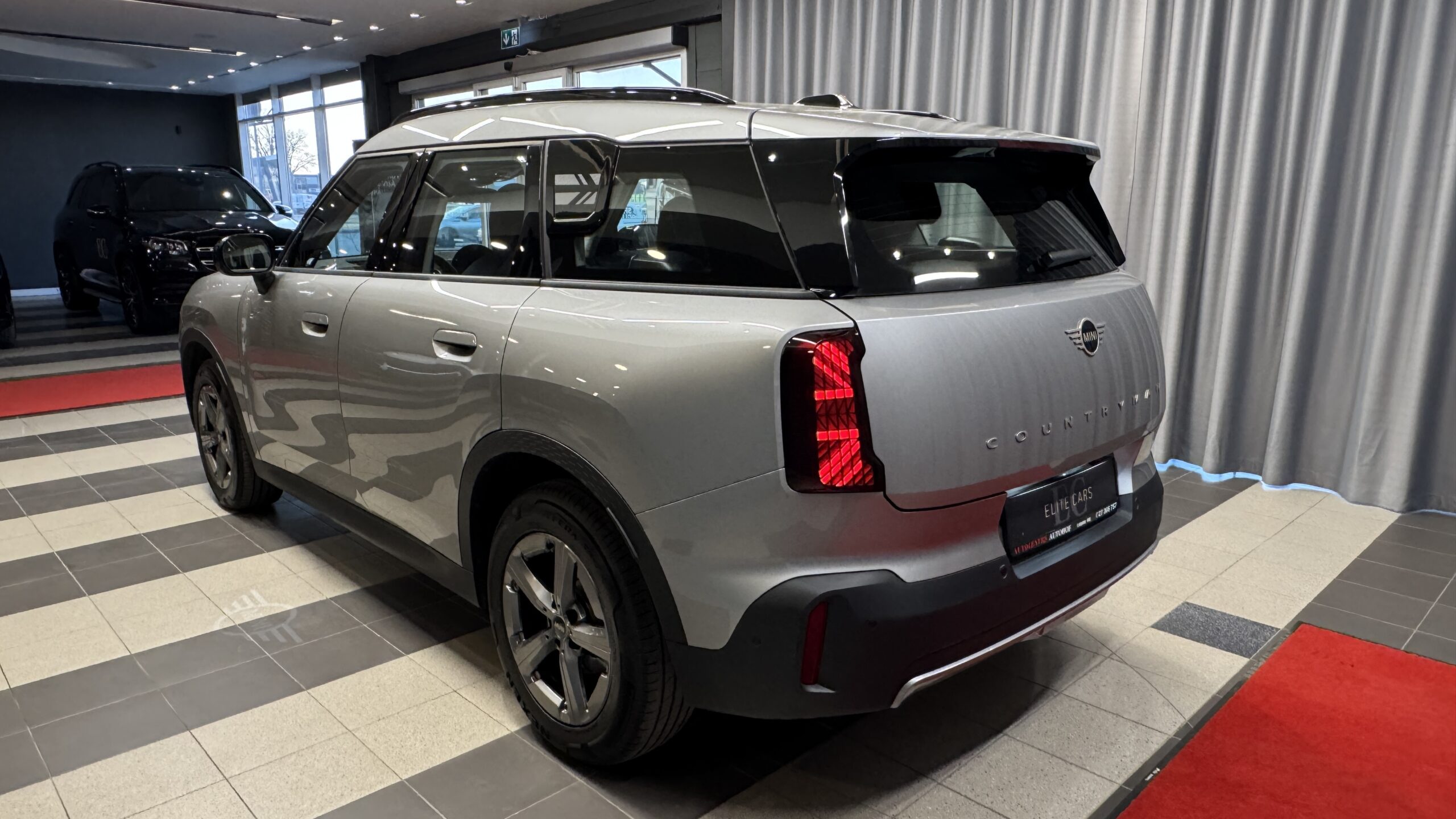 Car image 6