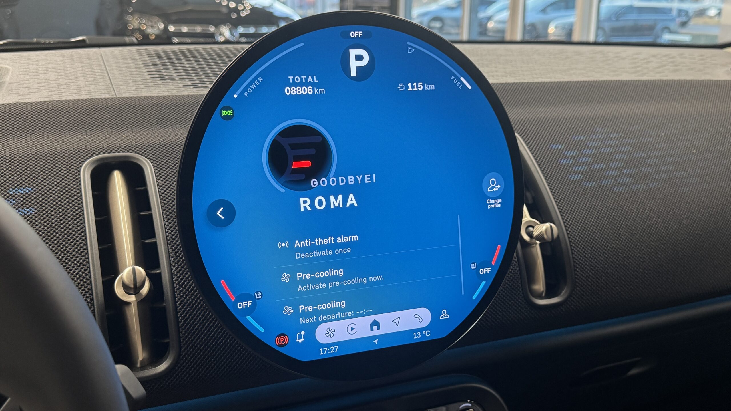 Car image 22
