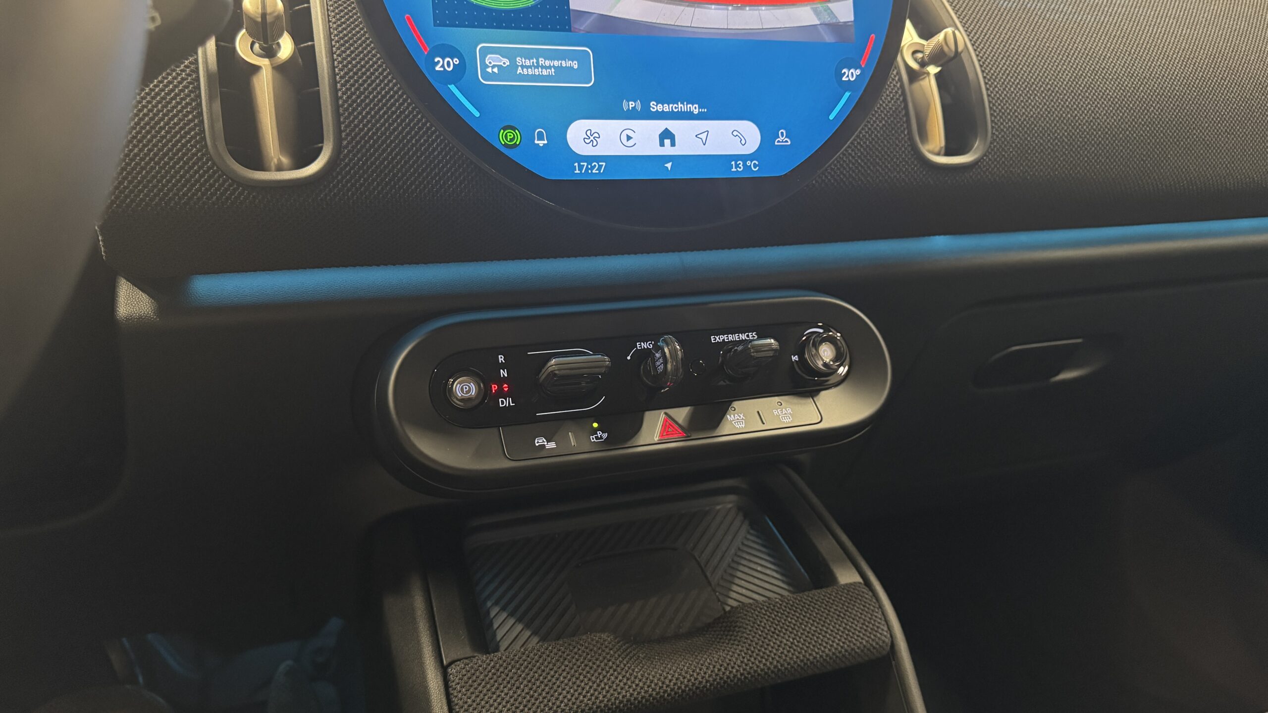 Car image 25