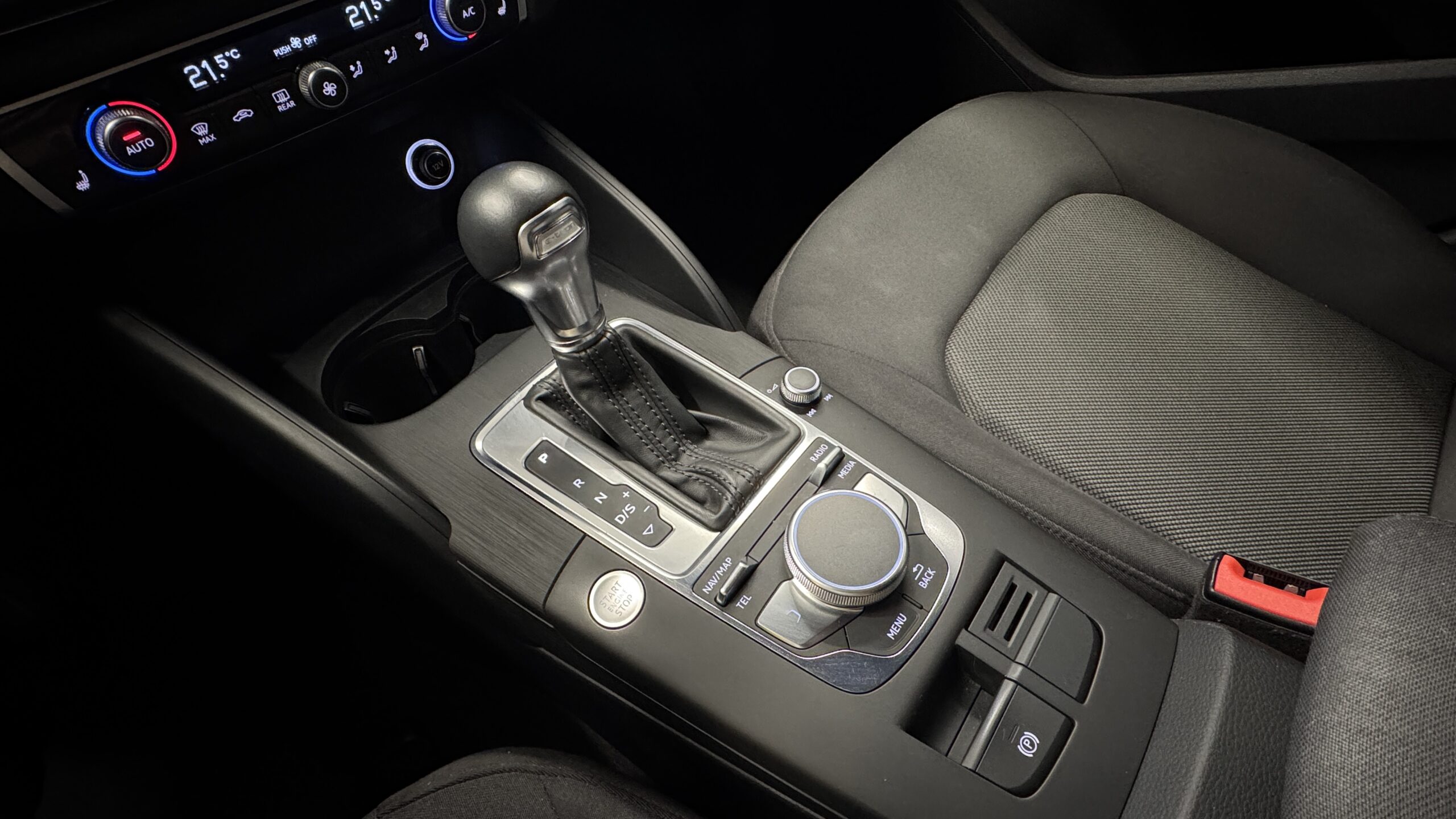 Car image 22