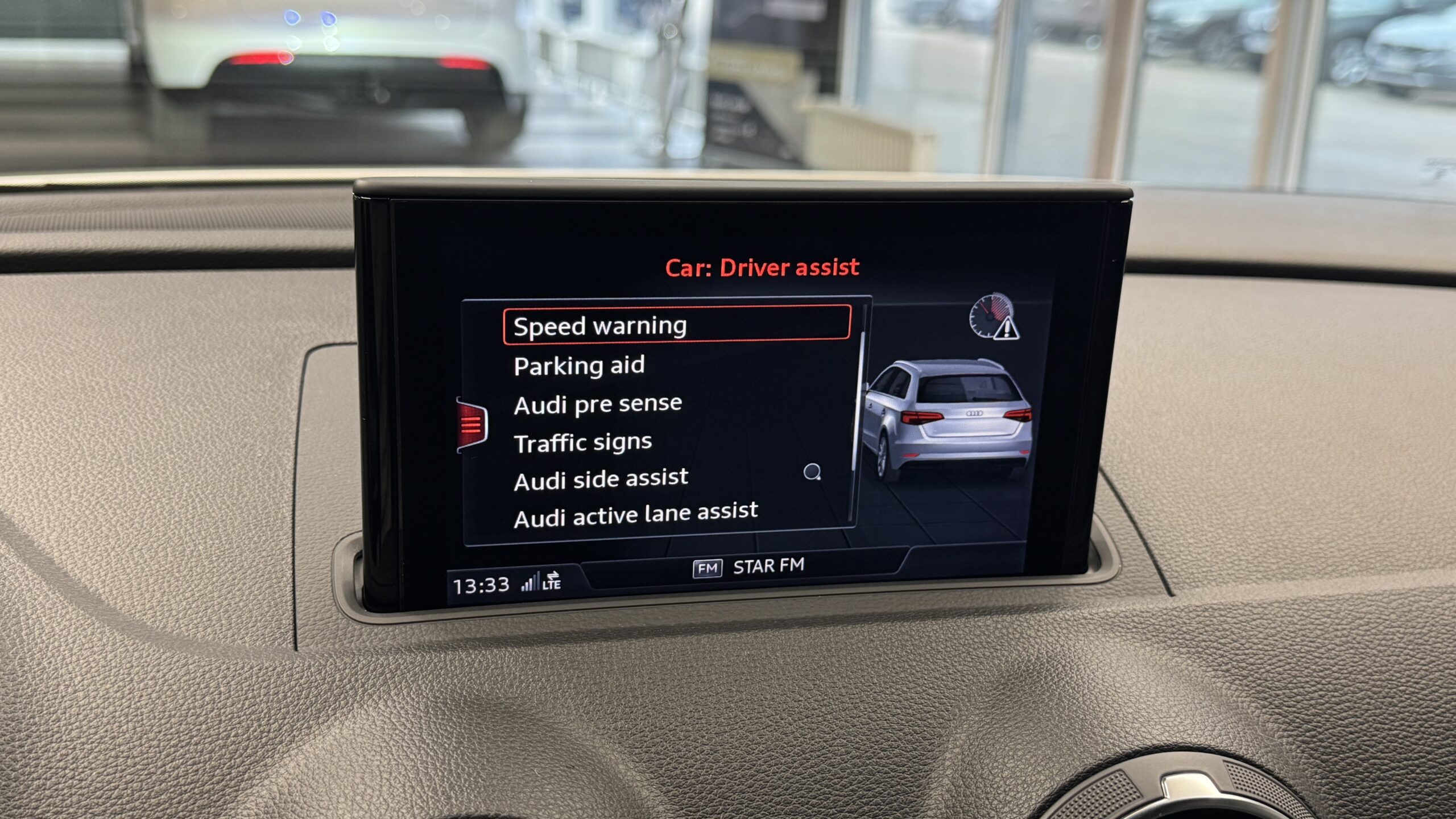 Car image 23