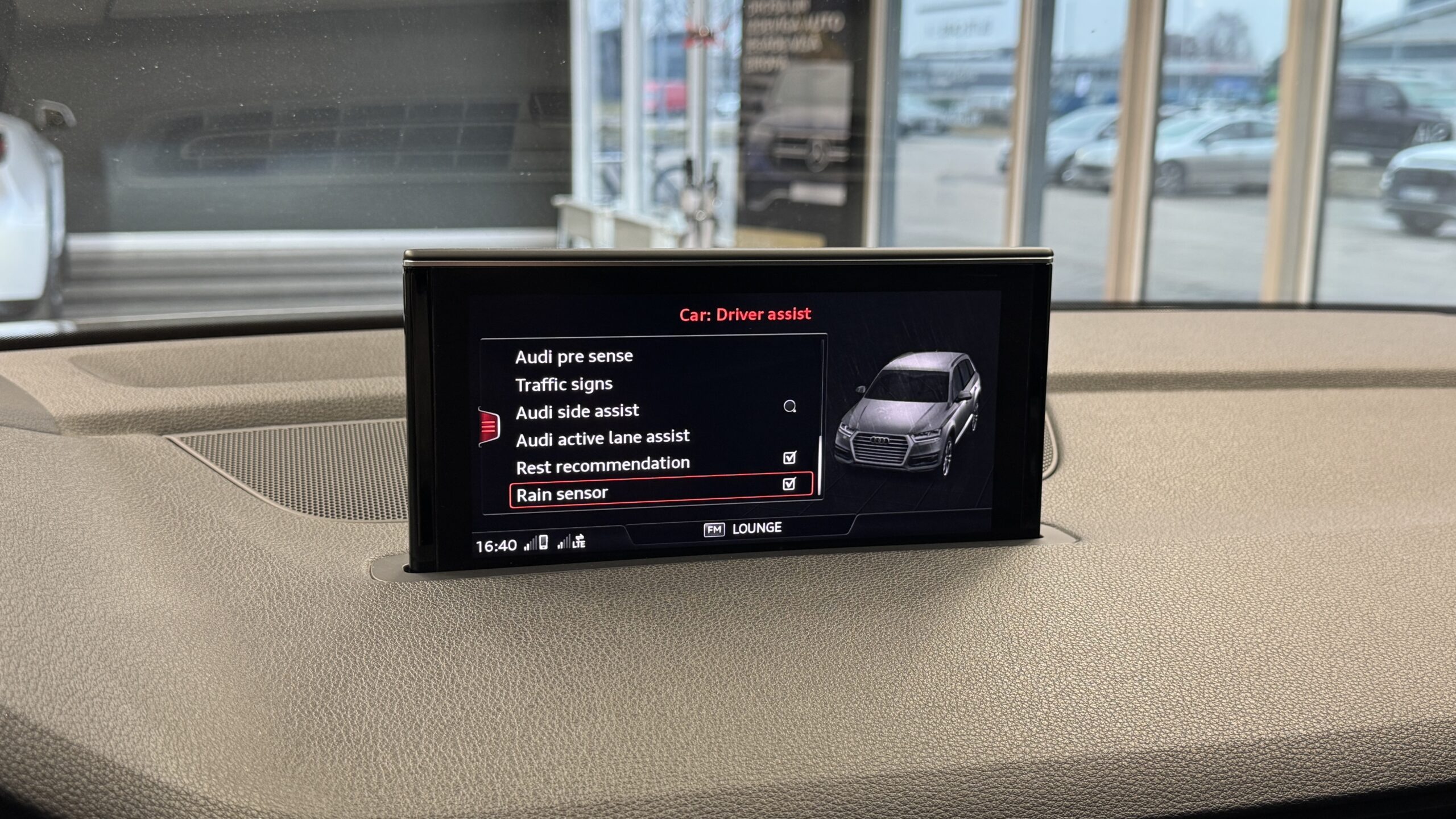 Car image 31