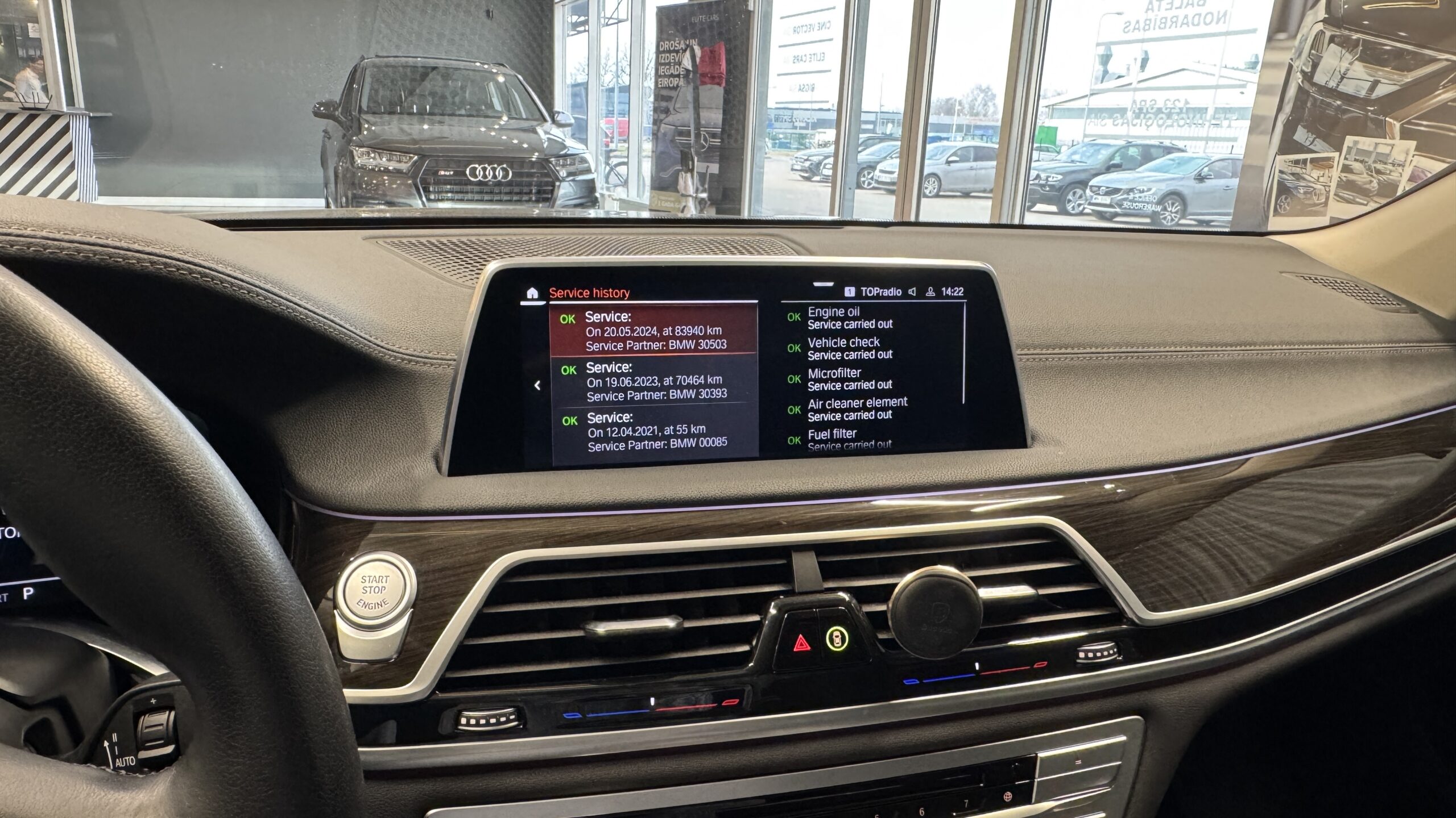 Car image 29