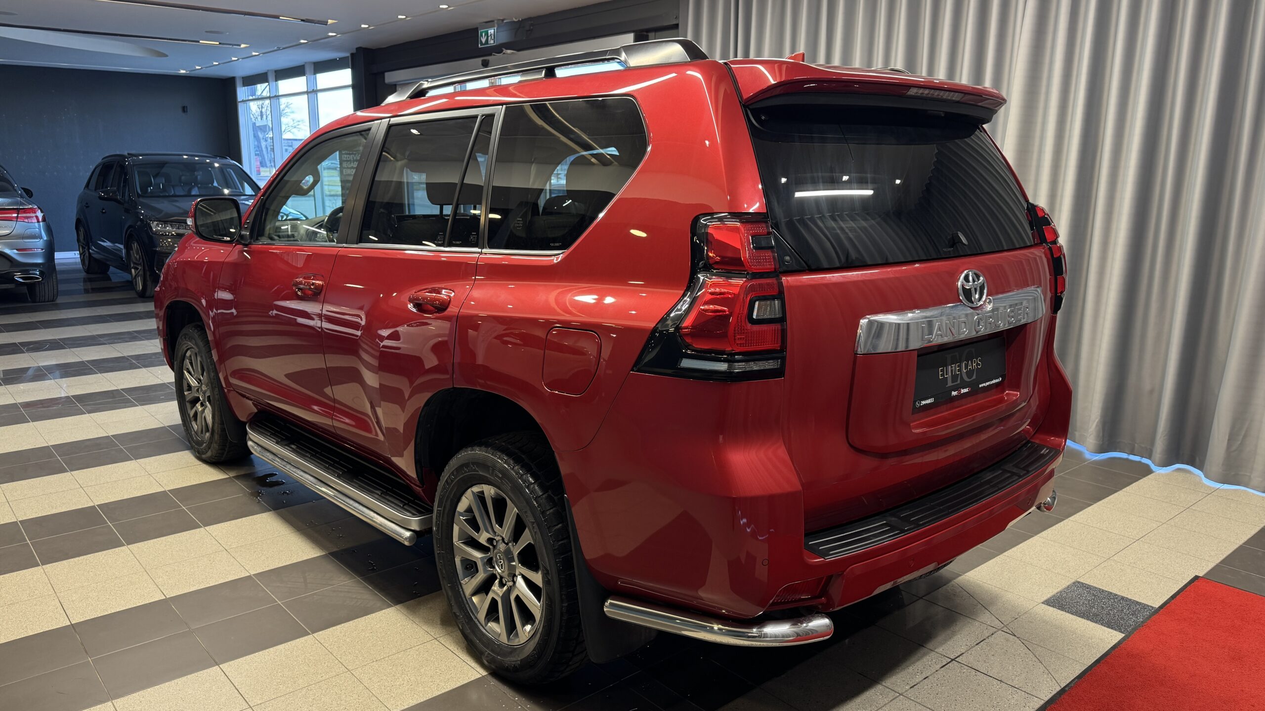Car image 6
