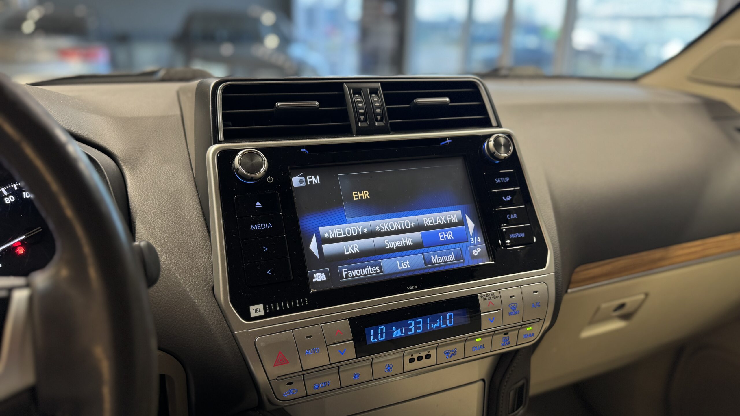 Car image 22