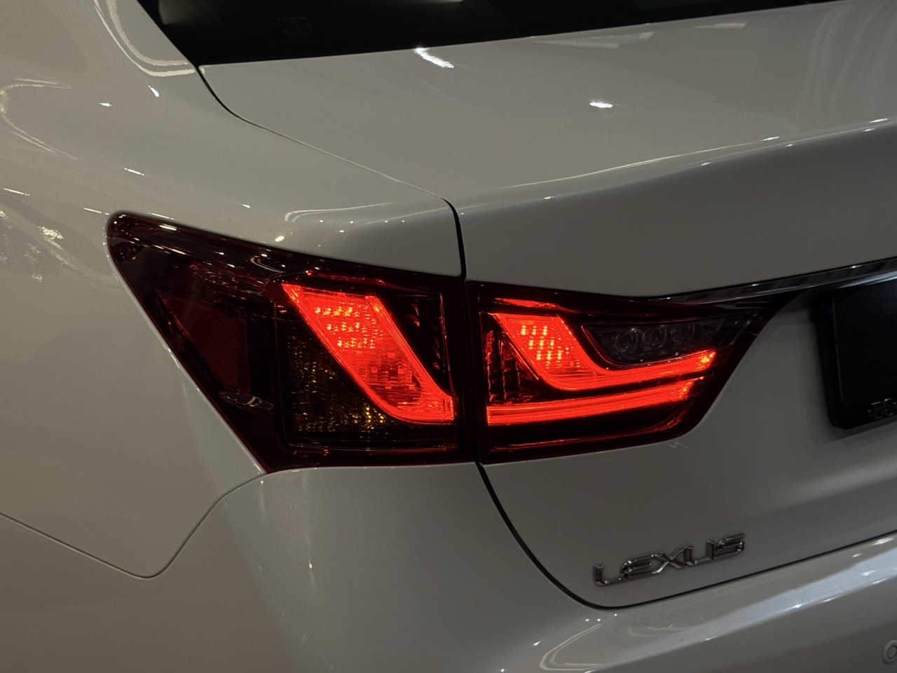 Car image 32