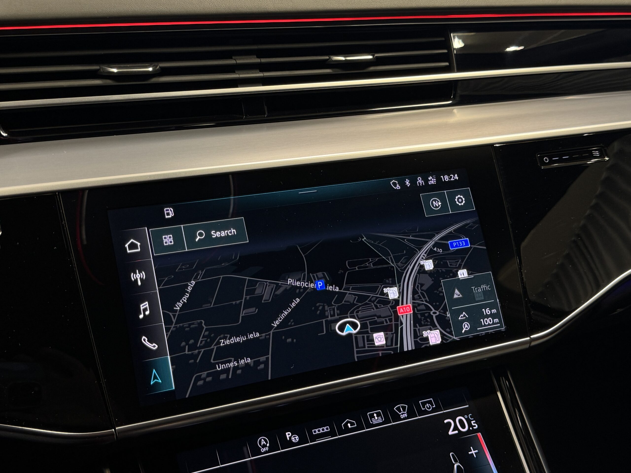 Car image 20