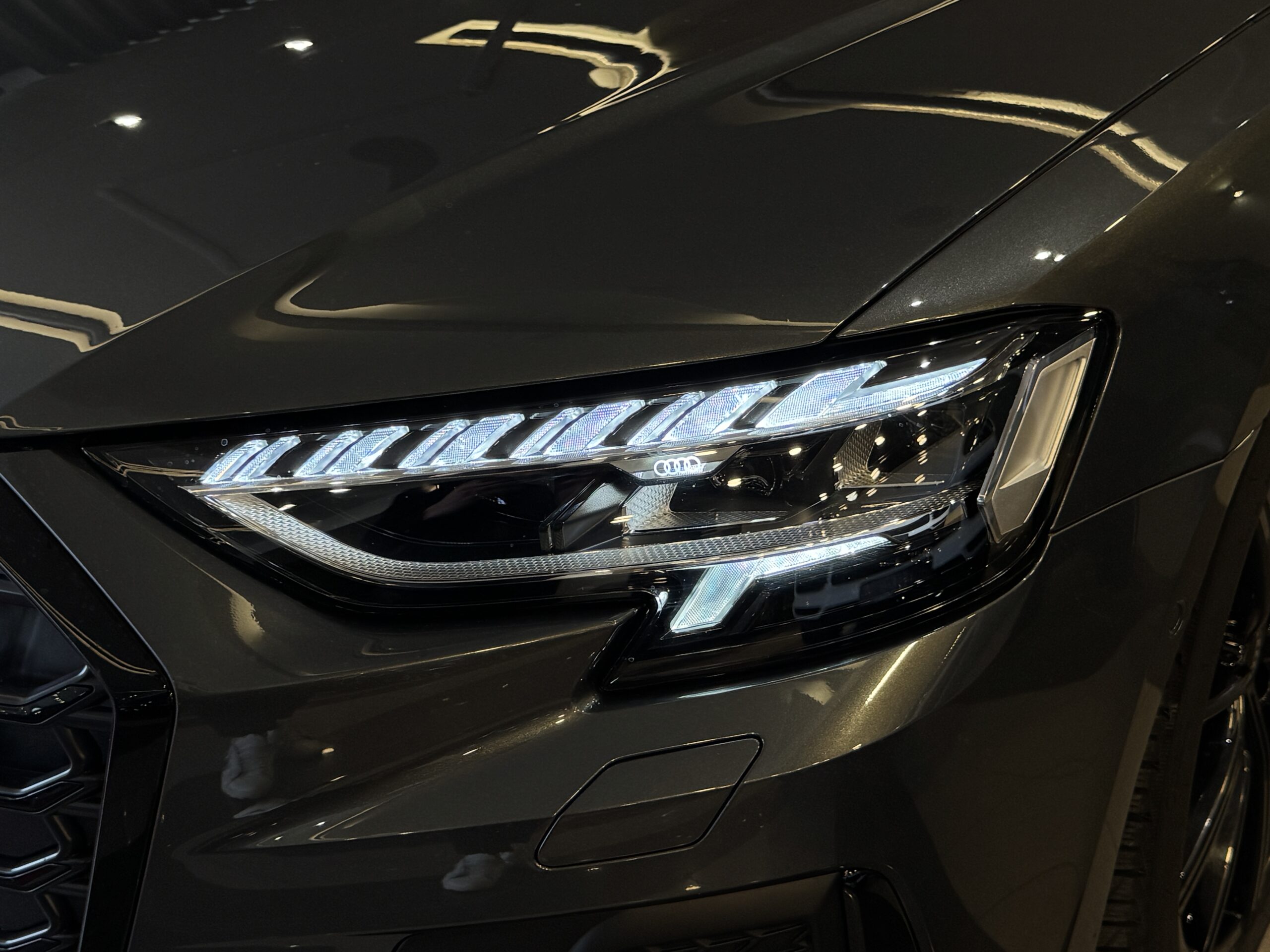 Car image 35