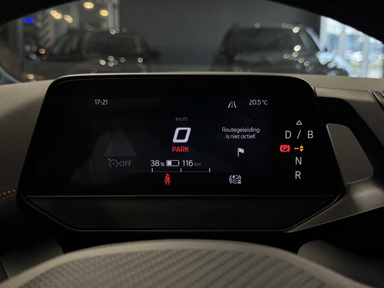 Car image 14