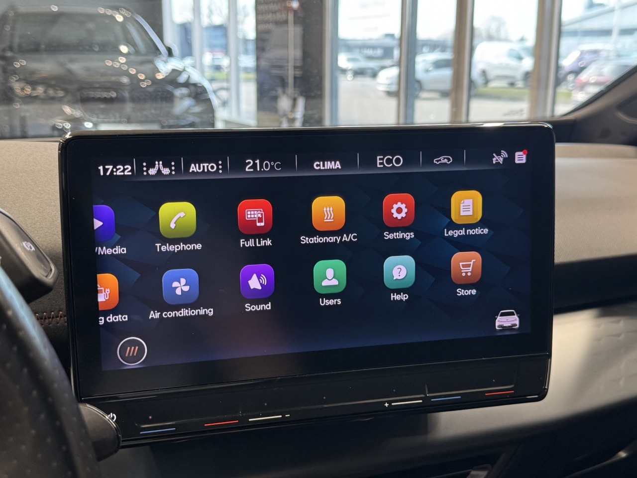 Car image 19