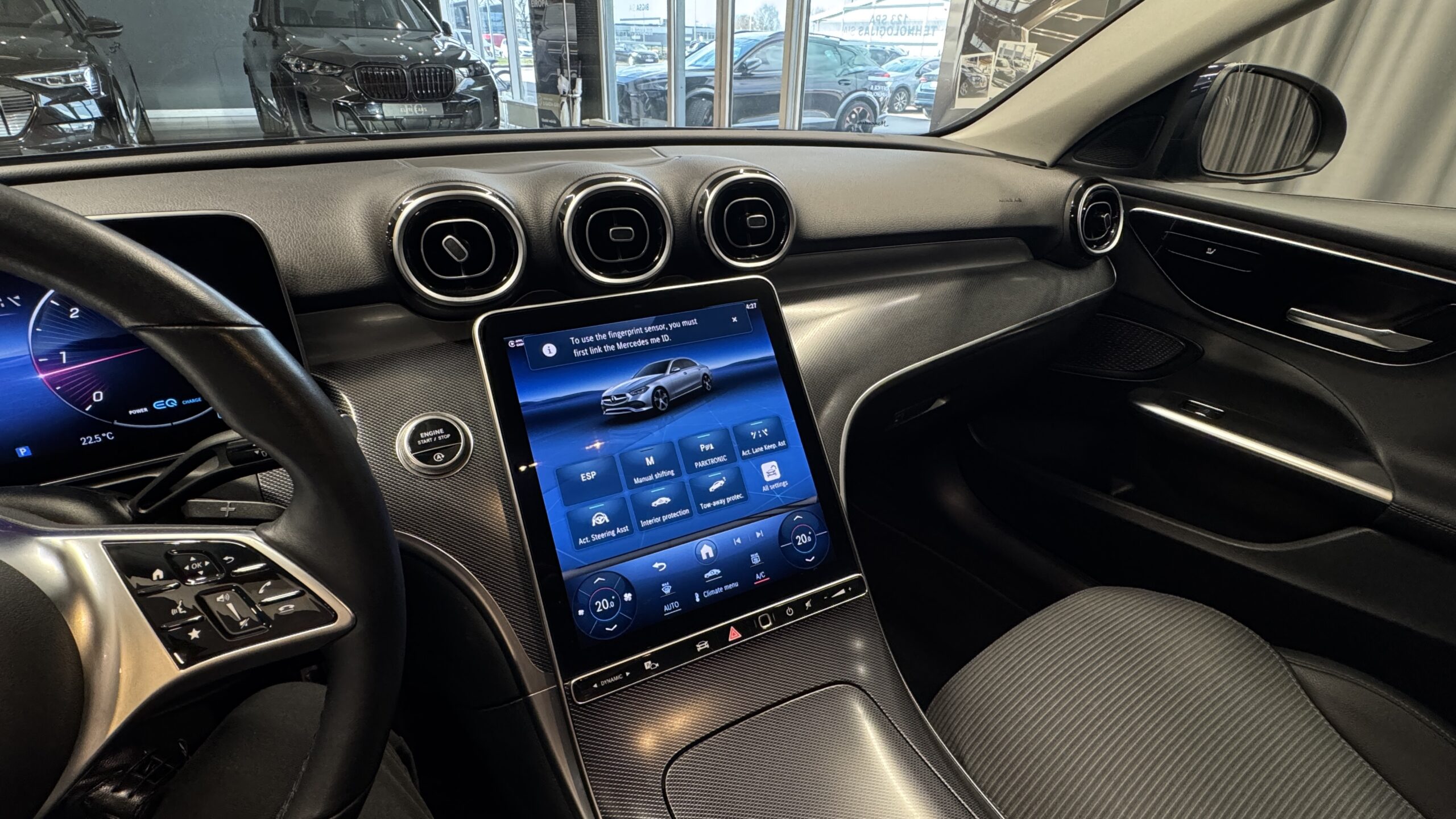 Car image 26