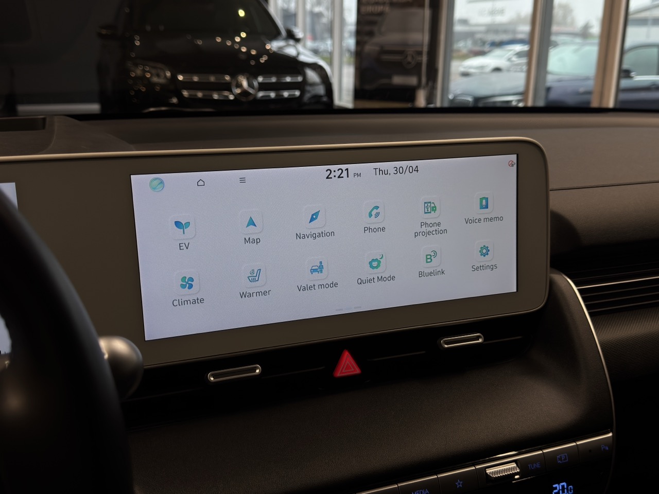 Car image 20