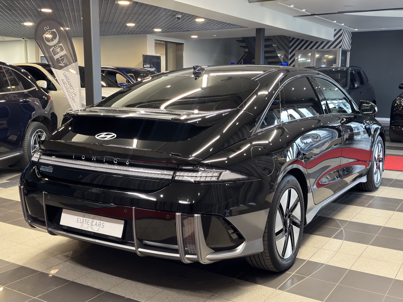 Car image 2