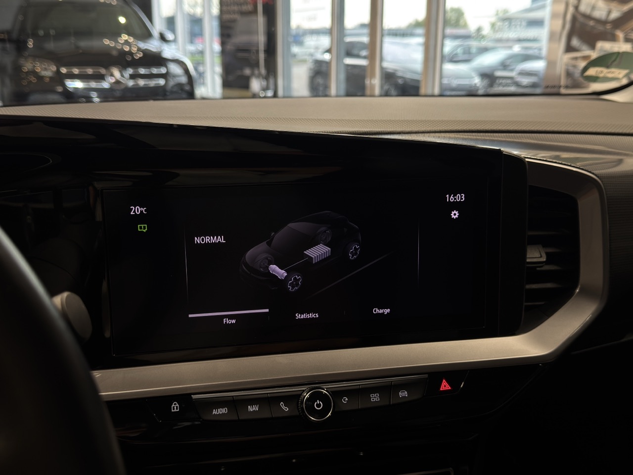 Car image 17